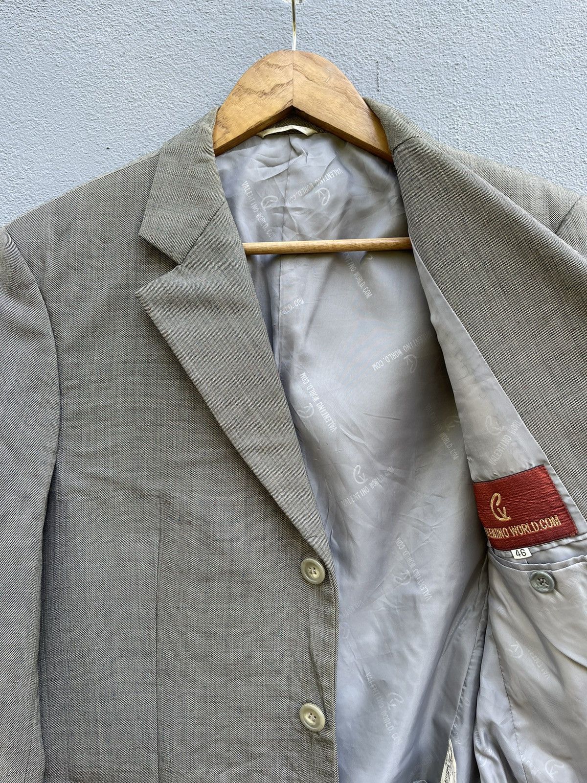 Designer Vintage Valentino World Blazer - Size 46 - Gray Herringbone Size 38L - 18 Thumbnail