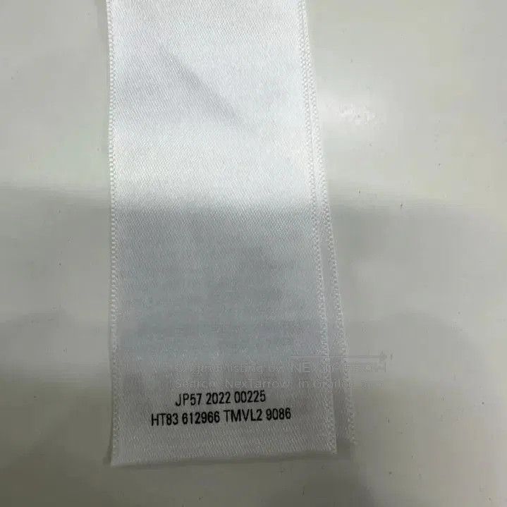 Balenciaga Balenciaga World Food Programme Logo T. Size US M / EU 48-50 / 2 - 4 Thumbnail