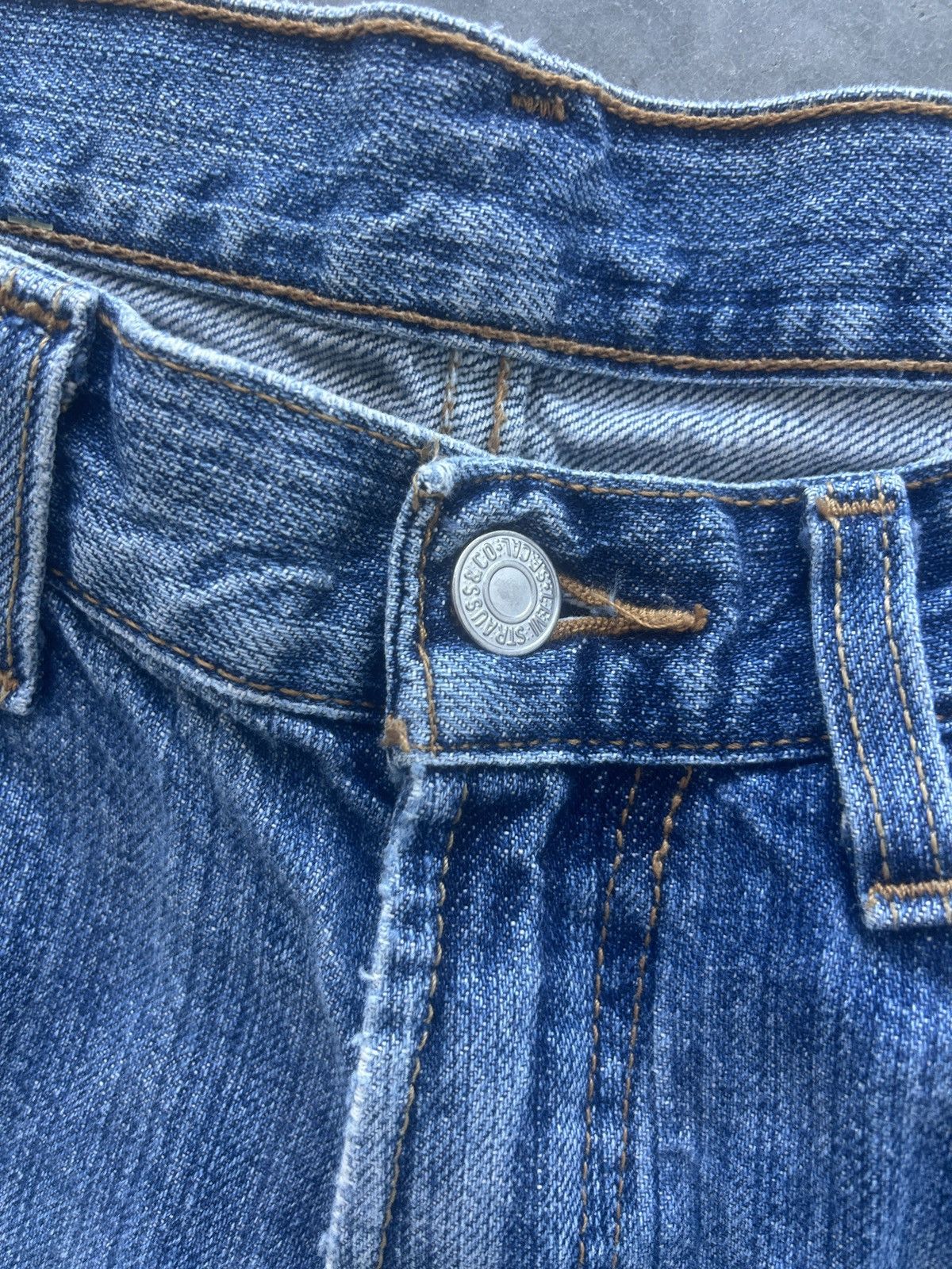 Levi's × Vintage Vintage Y2K Levi’s 550 Baggy Jean Shorts Size US 33 - 3 Thumbnail