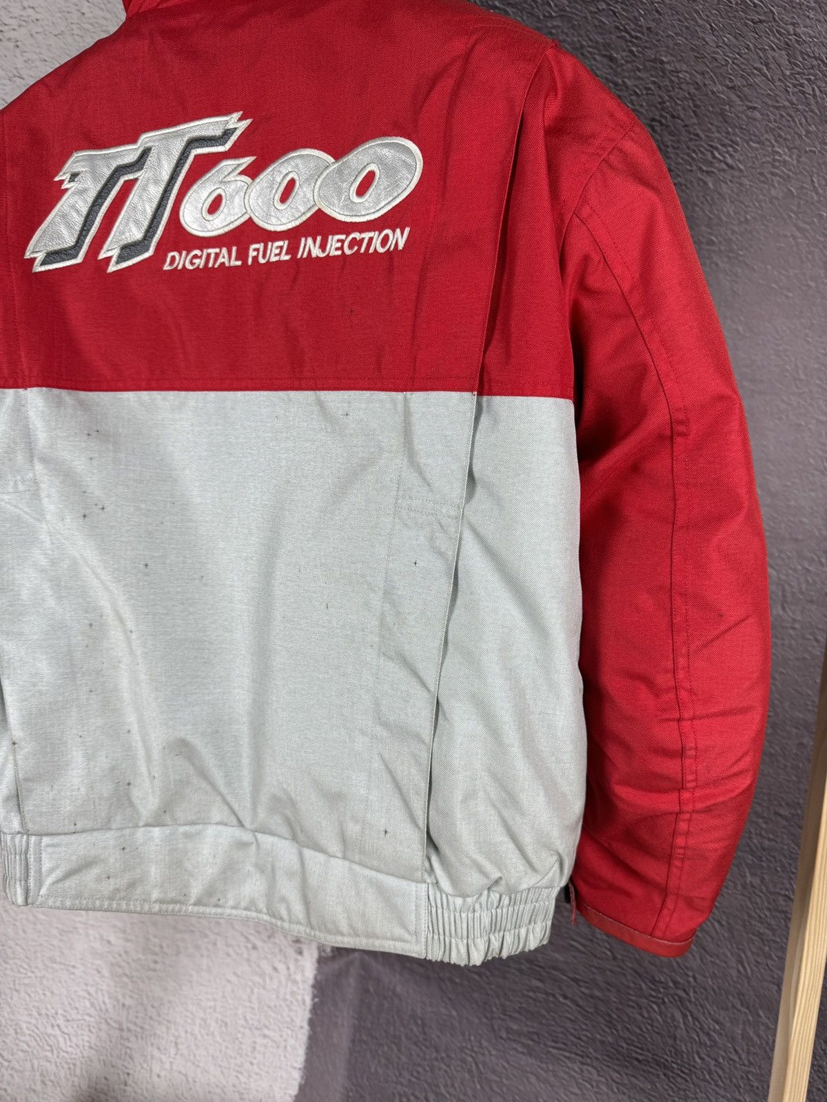 Vintage Triumph Motorcycles TT 600 vintage biker protection jacket Size US S / EU 44-46 / 1 - 15 Thumbnail