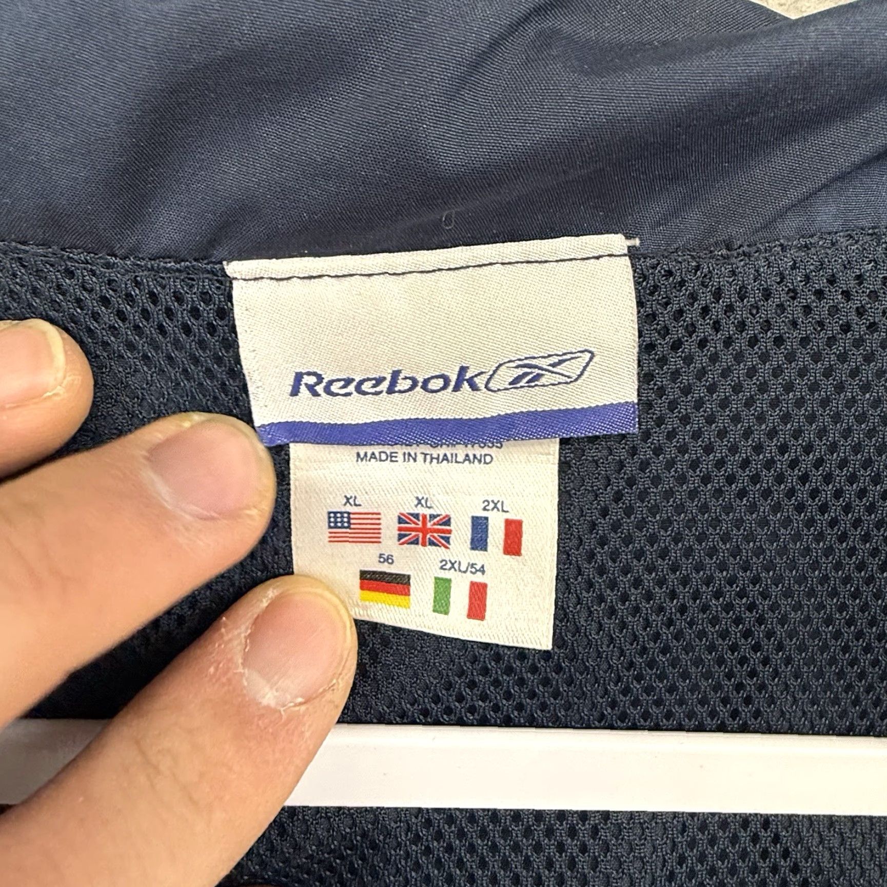 Reebok VINTAGE Reebok Windbreaker Jacket Full Zip Mens XL Navy Blue Y2K Lightweight Size US XL / EU 56 / 4 - 4 Thumbnail
