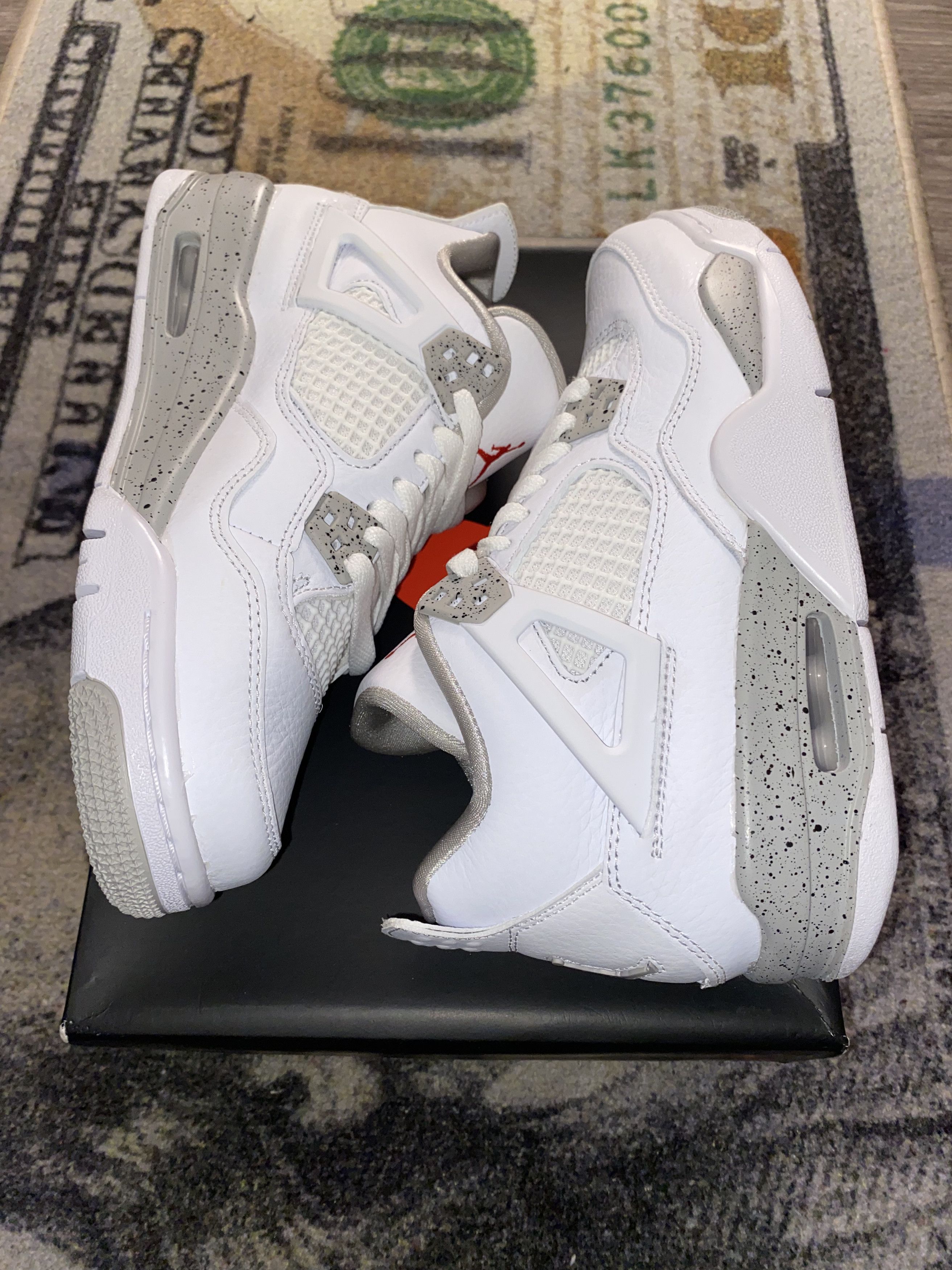 Jordan Brand × Nike Jordan 4 Retro White Oreo (2021) (5.5Y GS) Size US 7 / IT 37 - 4 Thumbnail