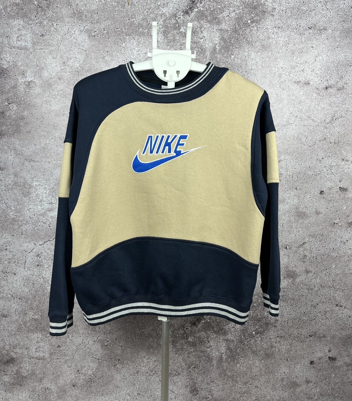 Nike Rare🔥Vintage 90’s Nike Logo Sweatshirt Size US XL / EU 56 / 4 - 2 Thumbnail