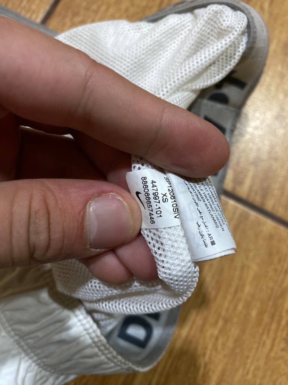 Nike Vintage Nike White Training Sweatpants Size XS Size US 26 / EU 42 - 4 Thumbnail