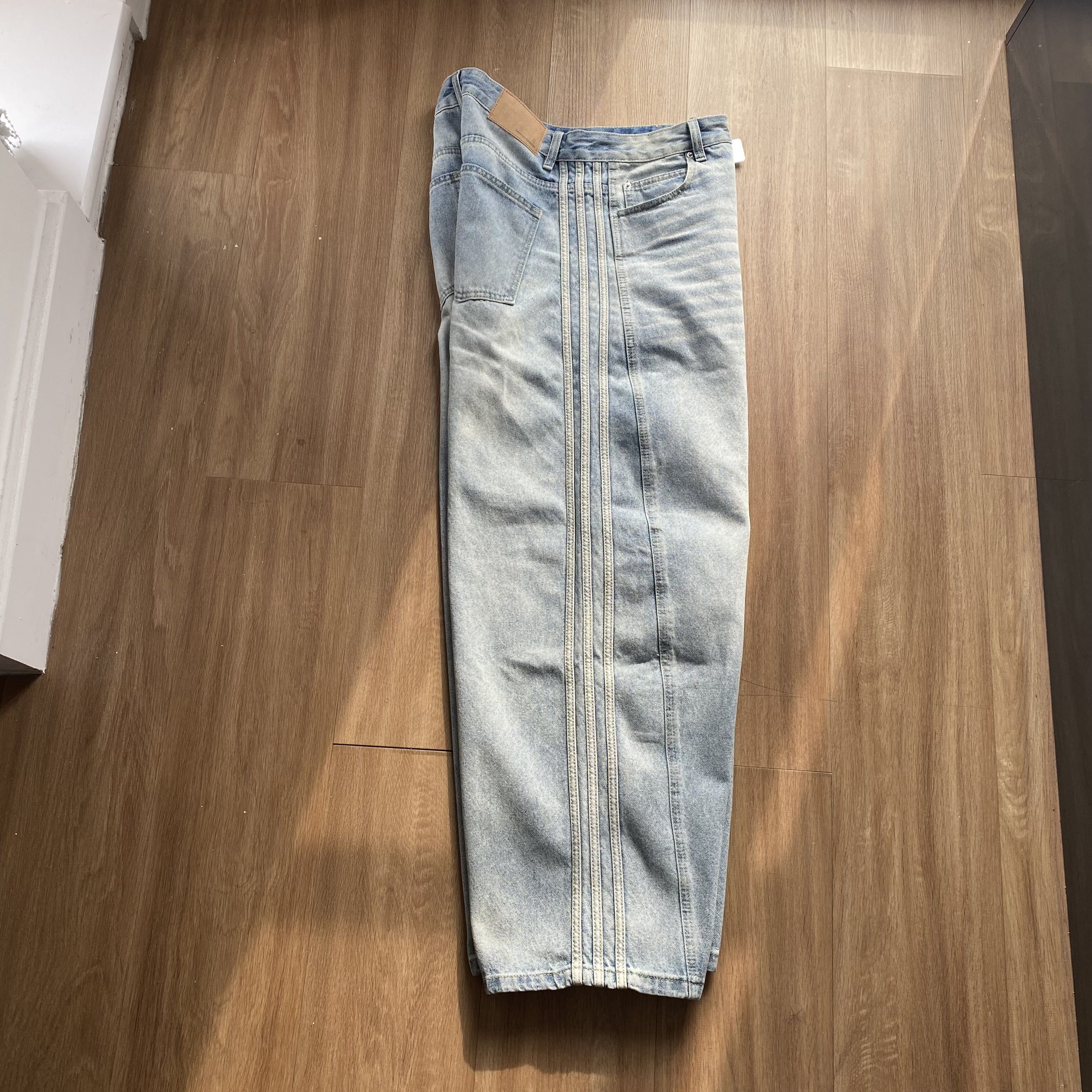 Other Light Wash Barrel Jeans Size 34" / US 12 / IT 48 - 7 Thumbnail