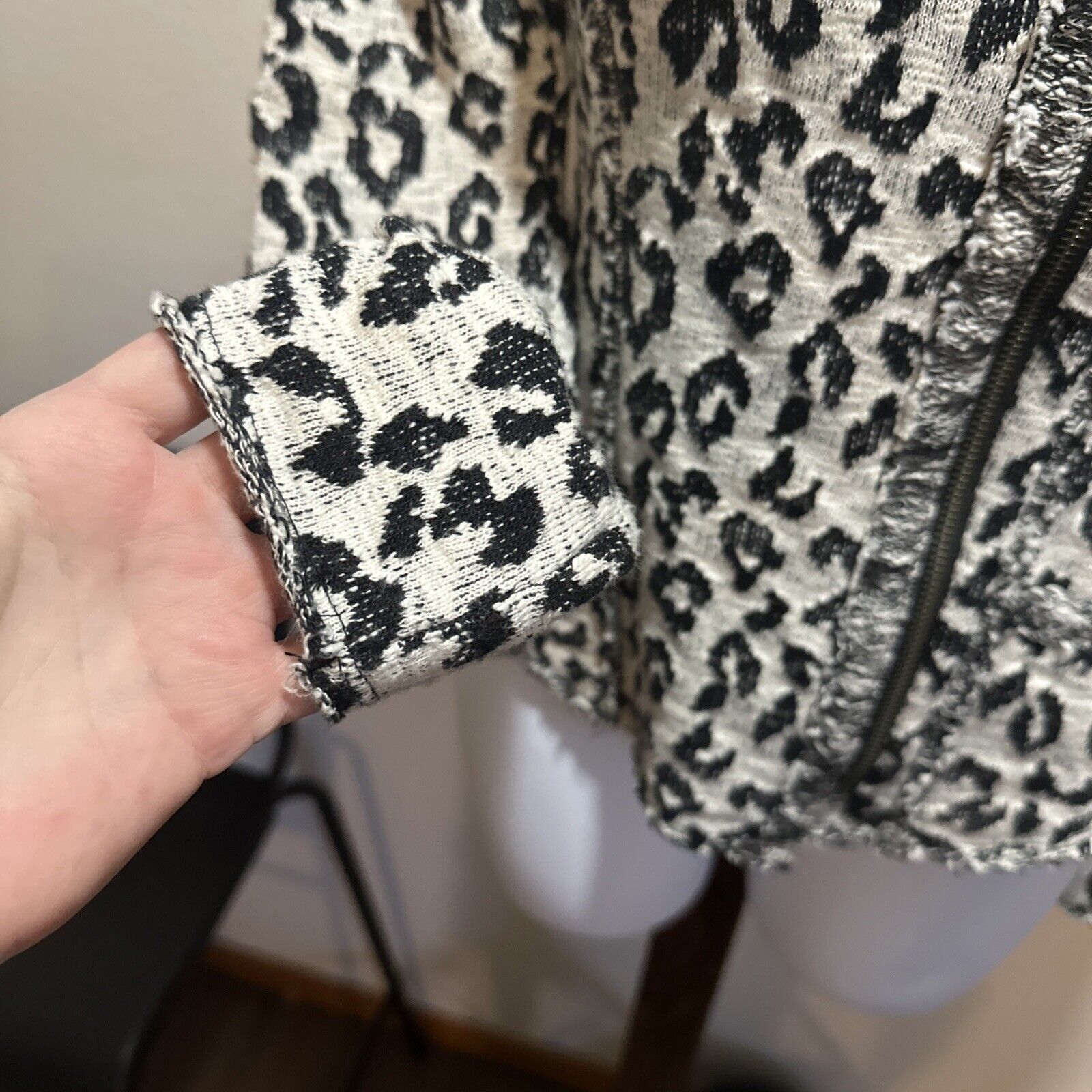 Lucky Brand Lucky Lotus by Lucky Brand Leopard Print Knit Jacket XS Size XS / US 0-2 / IT 36-38 - 4 Thumbnail