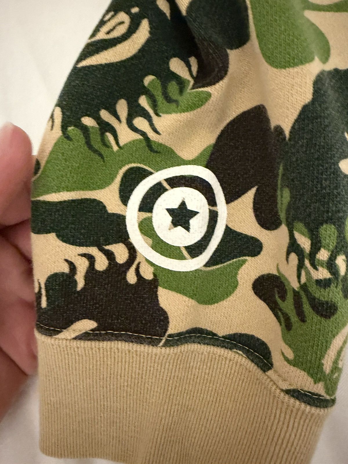 Bape BAPE Shark Flame Camo Full Zip Size US M / EU 48-50 / 2 - 9 Thumbnail