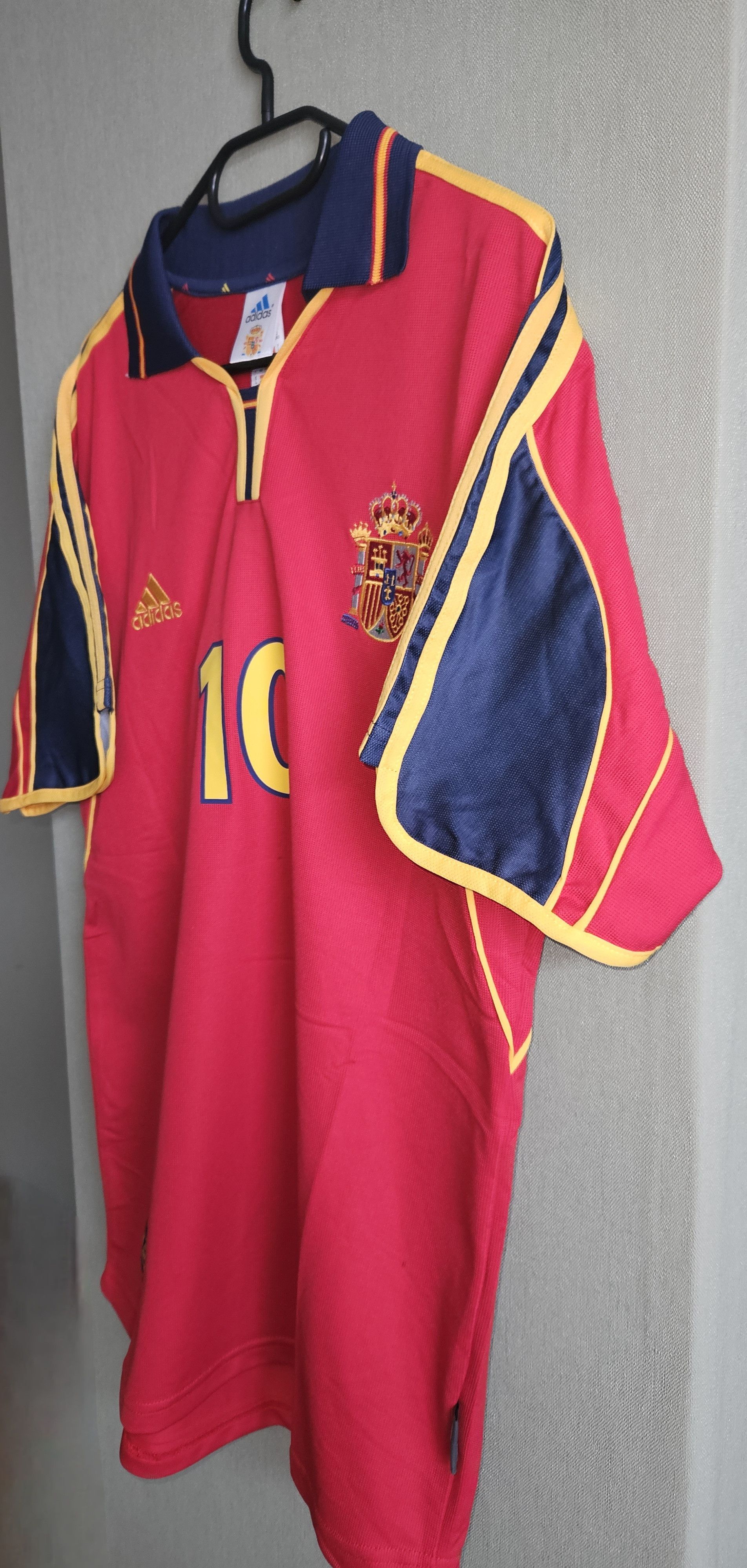 Other Raul 10 Spain 2000 Vintage Soccer Jersey trikot camiseta Size US L / EU 52-54 / 3 - 5 Thumbnail