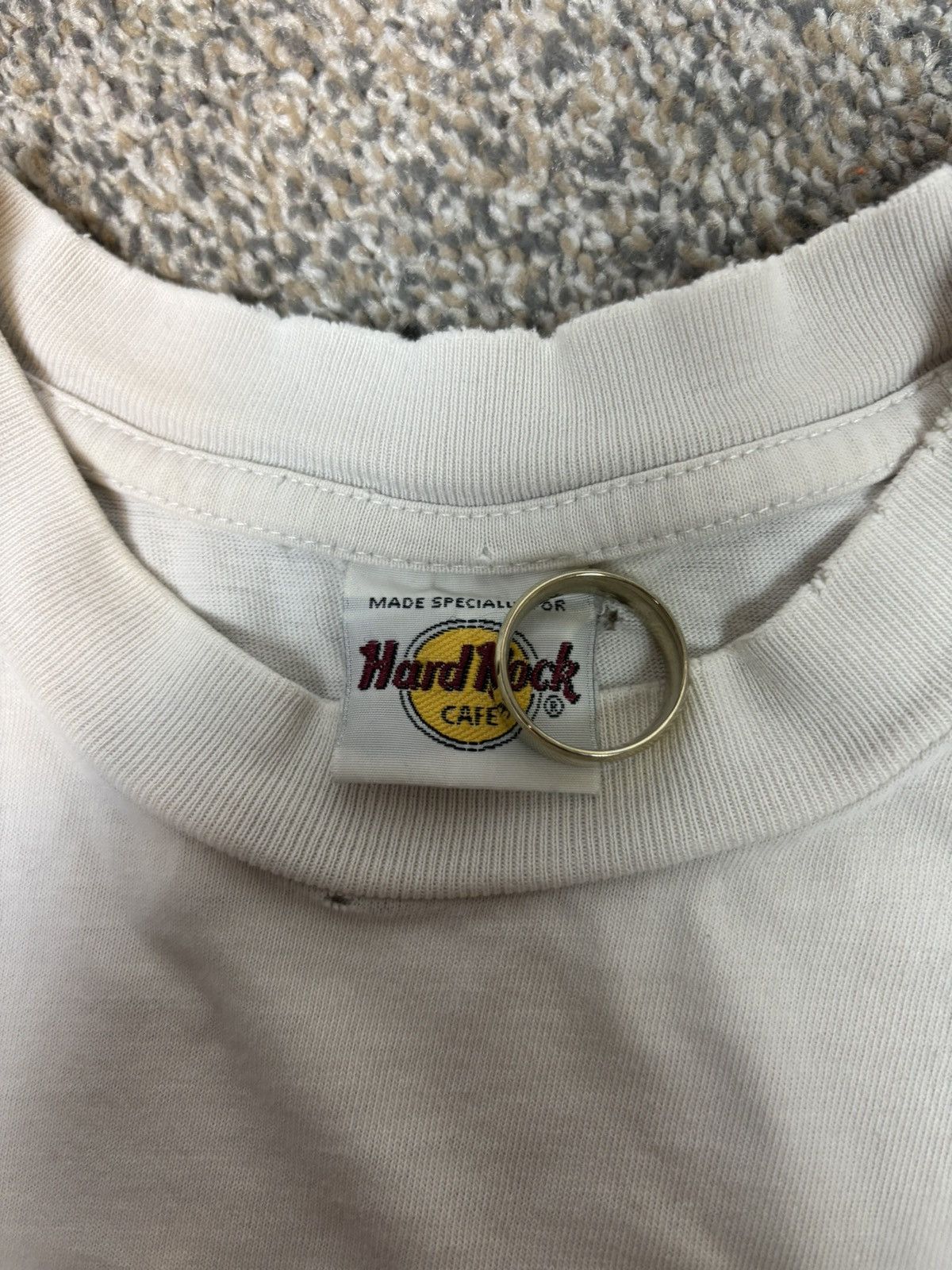 Hard Rock Cafe Vintage hard rock cafe hong kong cut off tank top Size US L / EU 52-54 / 3 - 4 Thumbnail