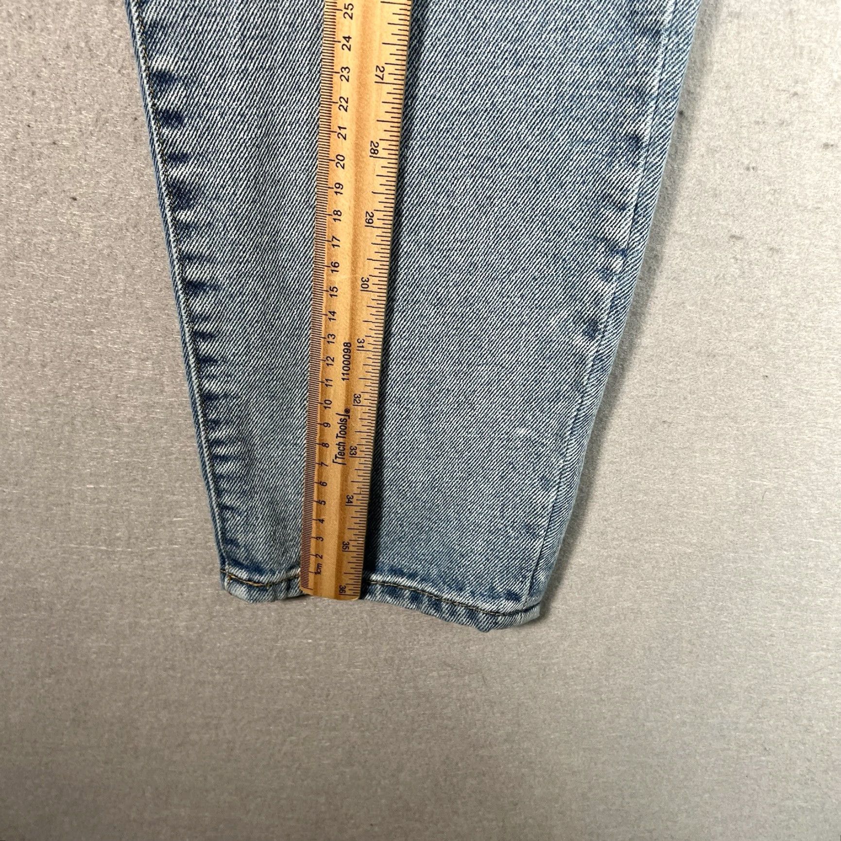 Rsq RSQ Rigid Denim Boyfriend Jeans Women 28 Blue Light Wash Button Fly Pockets Size 28" / US 6 / IT 42 - 3 Thumbnail