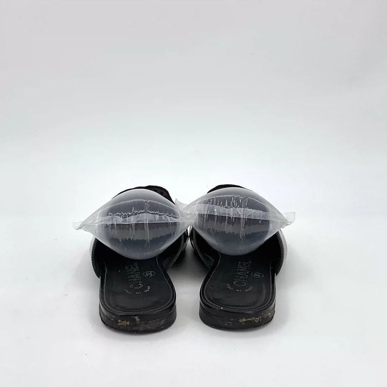 Chanel Chanel Black Leather Half Slippers Size 38 -2505 Size US 8 / EU 41 - 4 Thumbnail