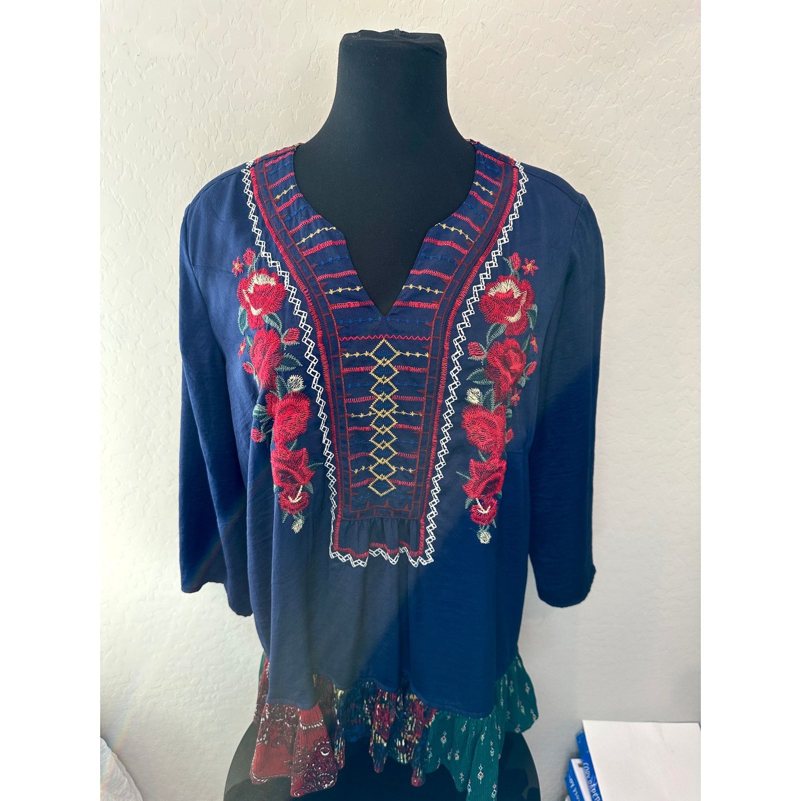 Coldwater Creek COLDWATER CREEK Navy Embroidered Floral Boho Western Blouse Size M / US 6-8 / IT 42-44 - 2 Thumbnail