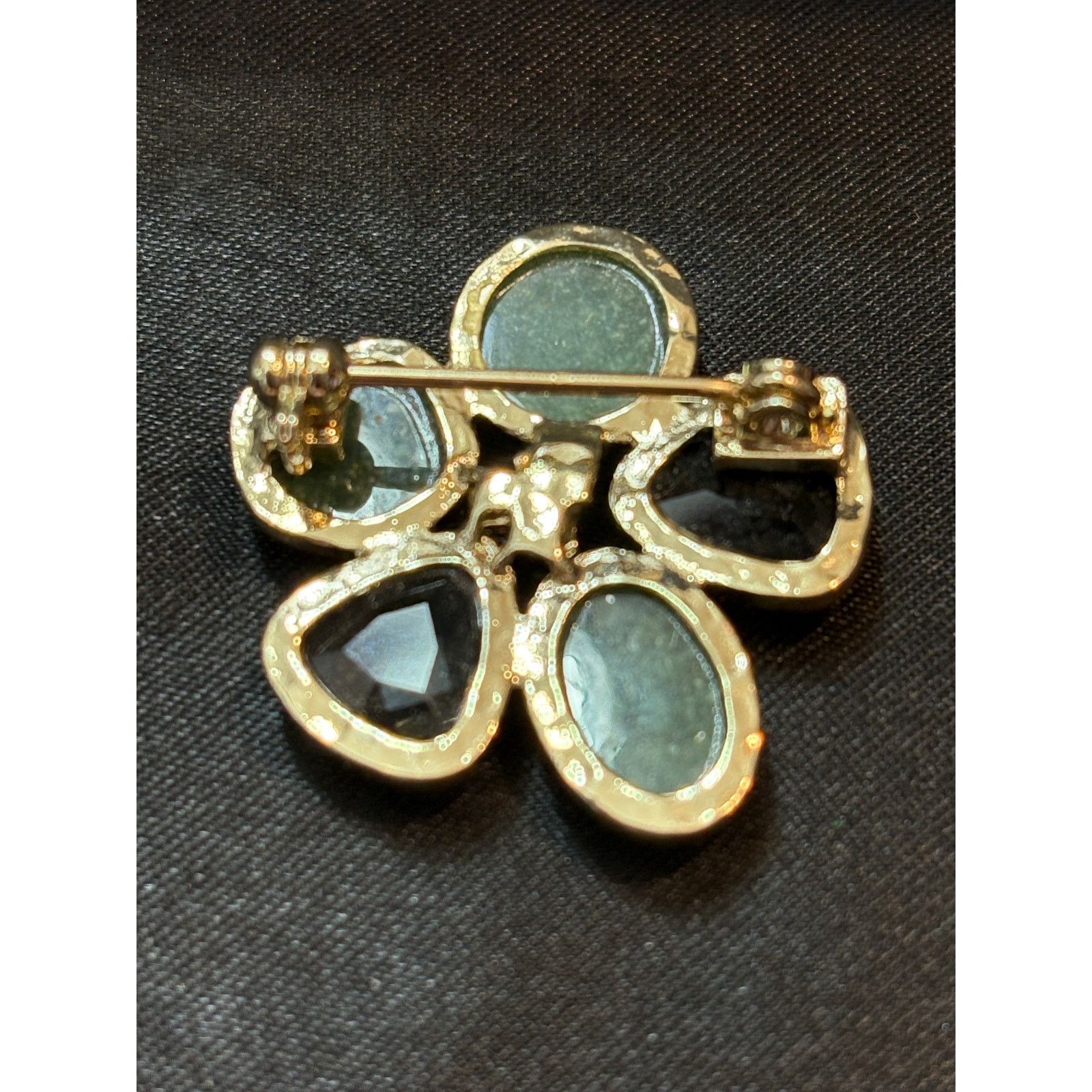 Other Green Stone Flower Brooch Pin 3g 1” Gold Tone Modern Artisan Size ONE SIZE - 2 Thumbnail
