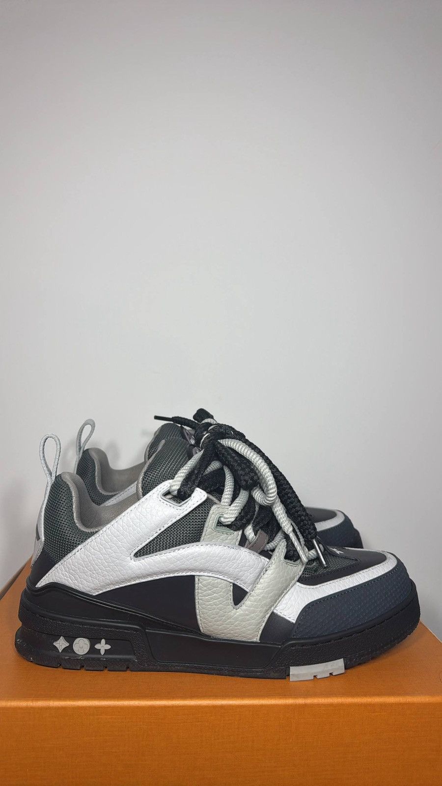 Louis Vuitton LOUIS VUITTON SKATER DOUBLE LACING Size US 7 / EU 40 - 1 Thumbnail