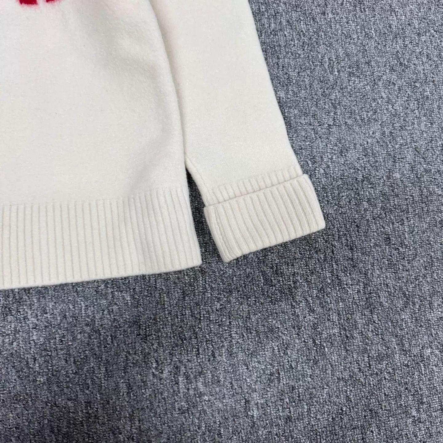 AMI Ami Heart Logo Wool Knit Cardigan L 99 New Size US L / EU 52-54 / 3 - 3 Thumbnail