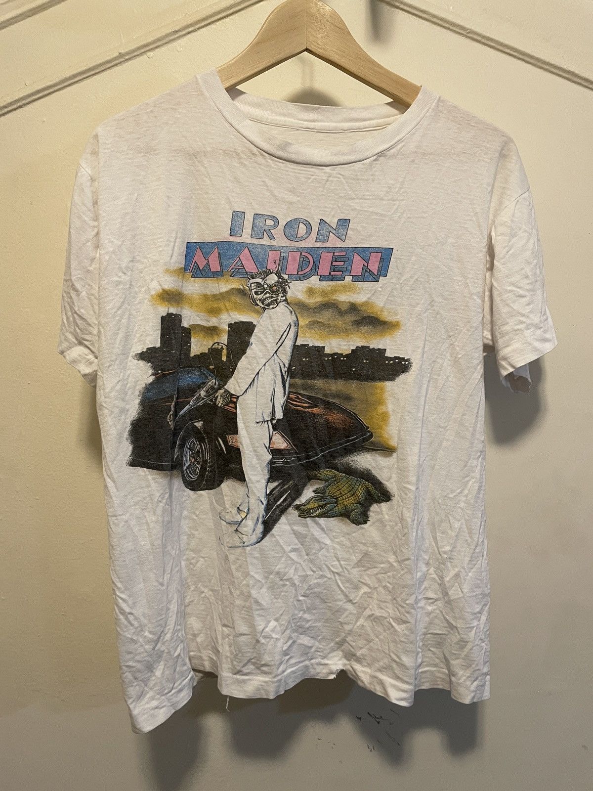 Band Tees Rare IRON MAIDEN 1987 FLORIDA Shirt Special Vice Sz M Size US M / EU 48-50 / 2 - 1 Thumbnail