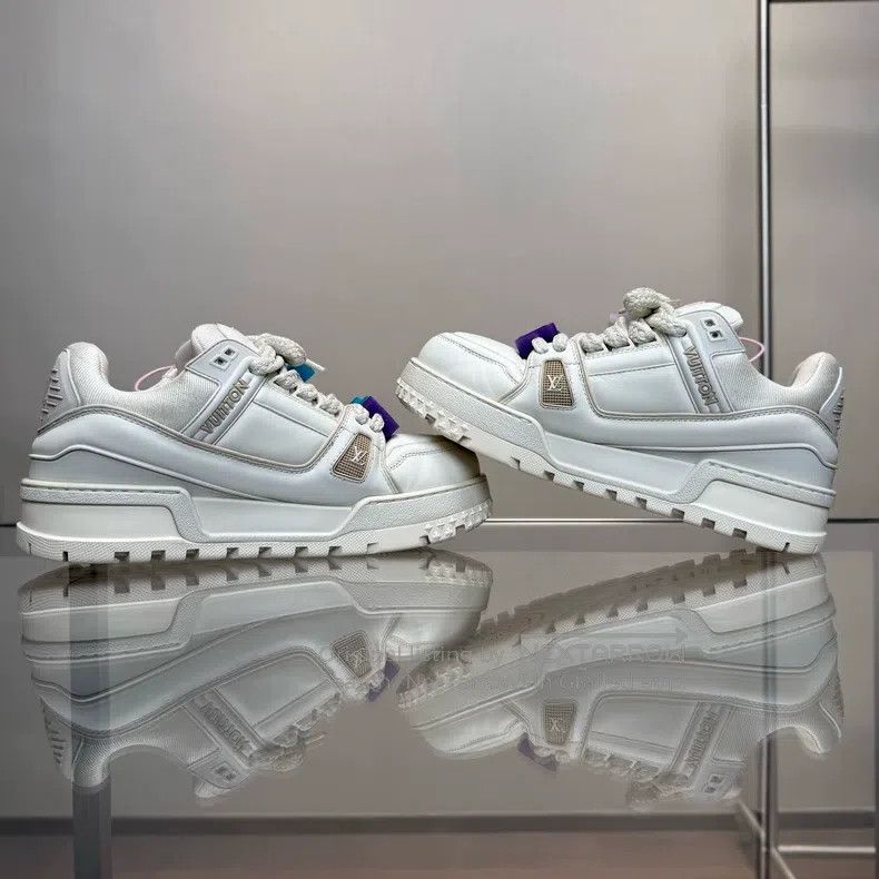 Louis Vuitton Louis Vuitton Trainer Maxi Original Box White Fat Ding sho Size US 8.5 / EU 41-42 - 2 Thumbnail