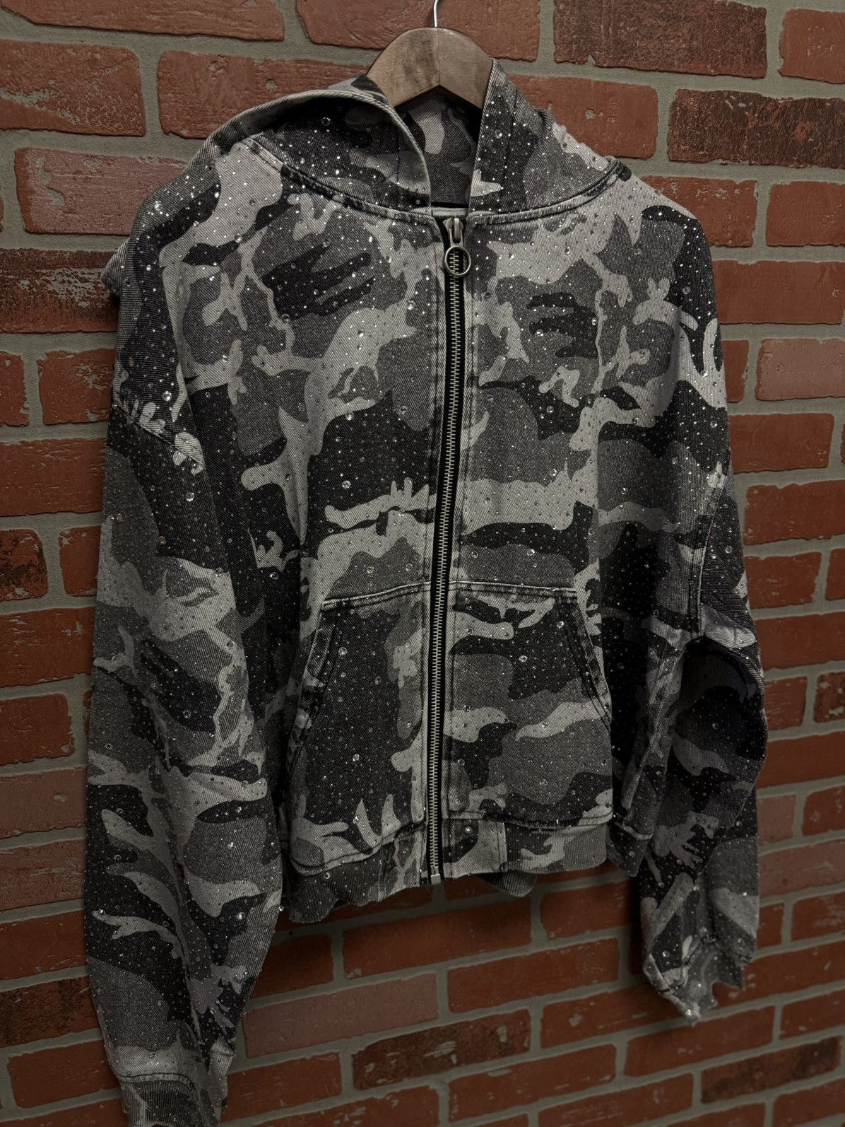 Vale Valley White Camo Crystal Hoodie Size XL (NEW) Size US XL / EU 56 / 4 - 2 Thumbnail