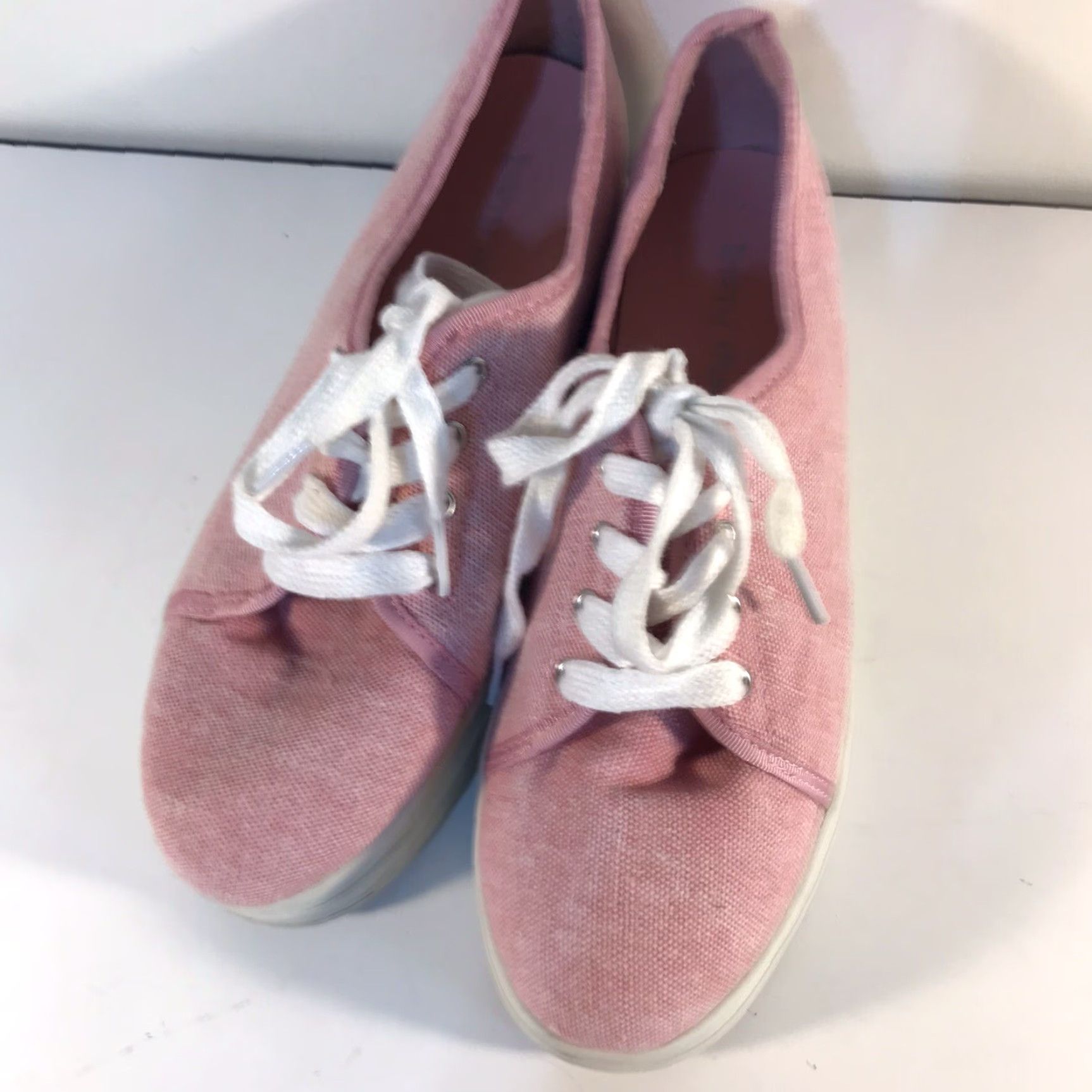 Vintage VINTAGE Dirty Laundry Lilyhammer Canvas Sneakers Womens Size 9 Pink Platform Low Top Casual Comfort Size US 9 / IT 39 - 2 Thumbnail