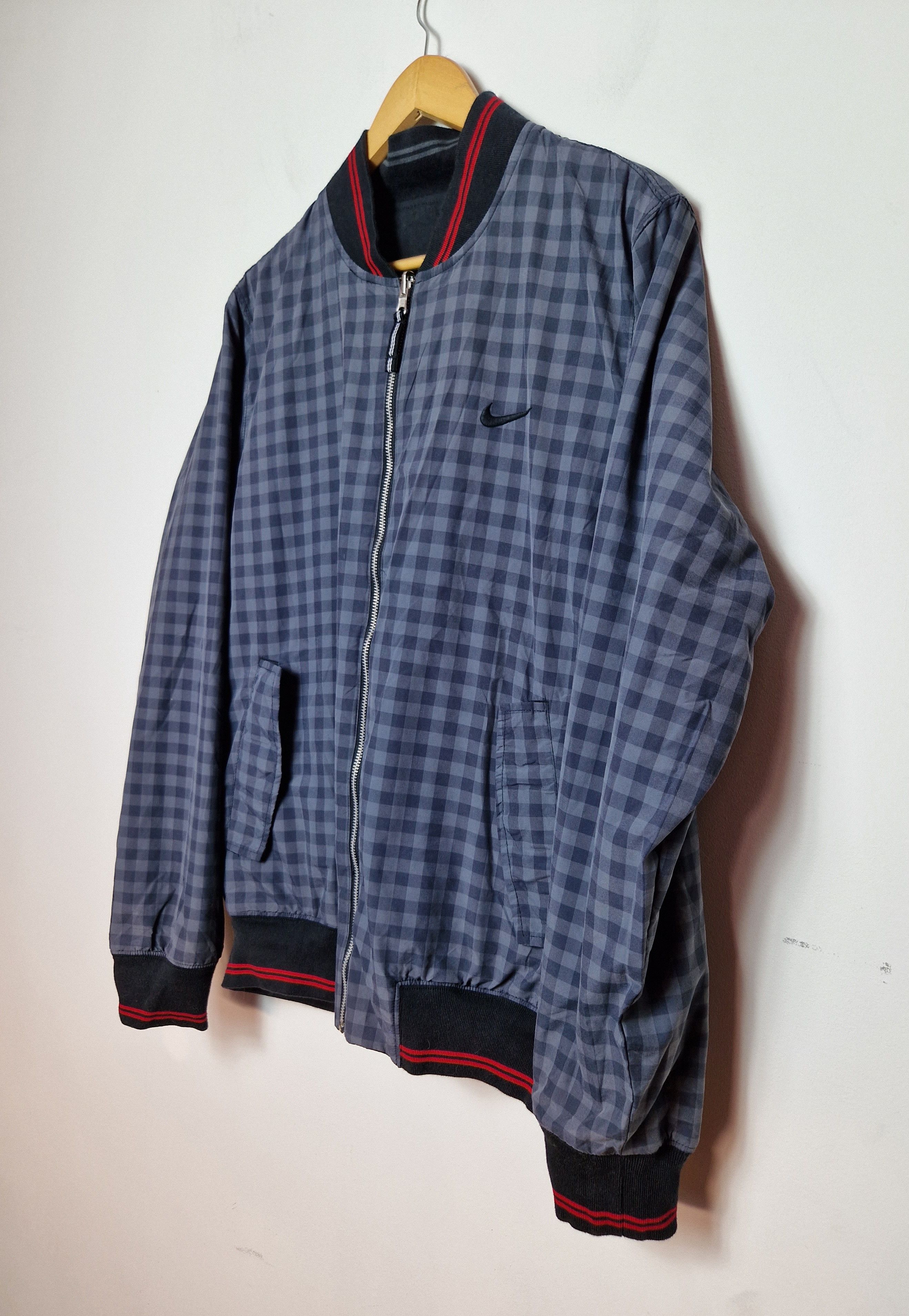 Nike Nike Manchester United reversible light jacket Size US L / EU 52-54 / 3 - 9 Thumbnail