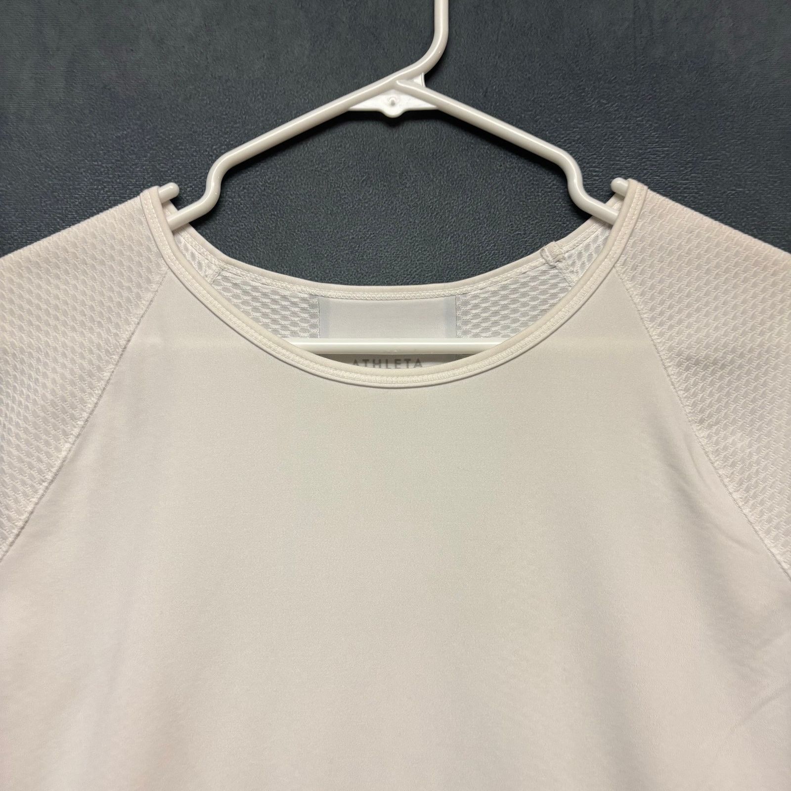Athleta Athleta White Performance Mesh Running Top Short Sleeve Med Size M / US 6-8 / IT 42-44 - 3 Thumbnail