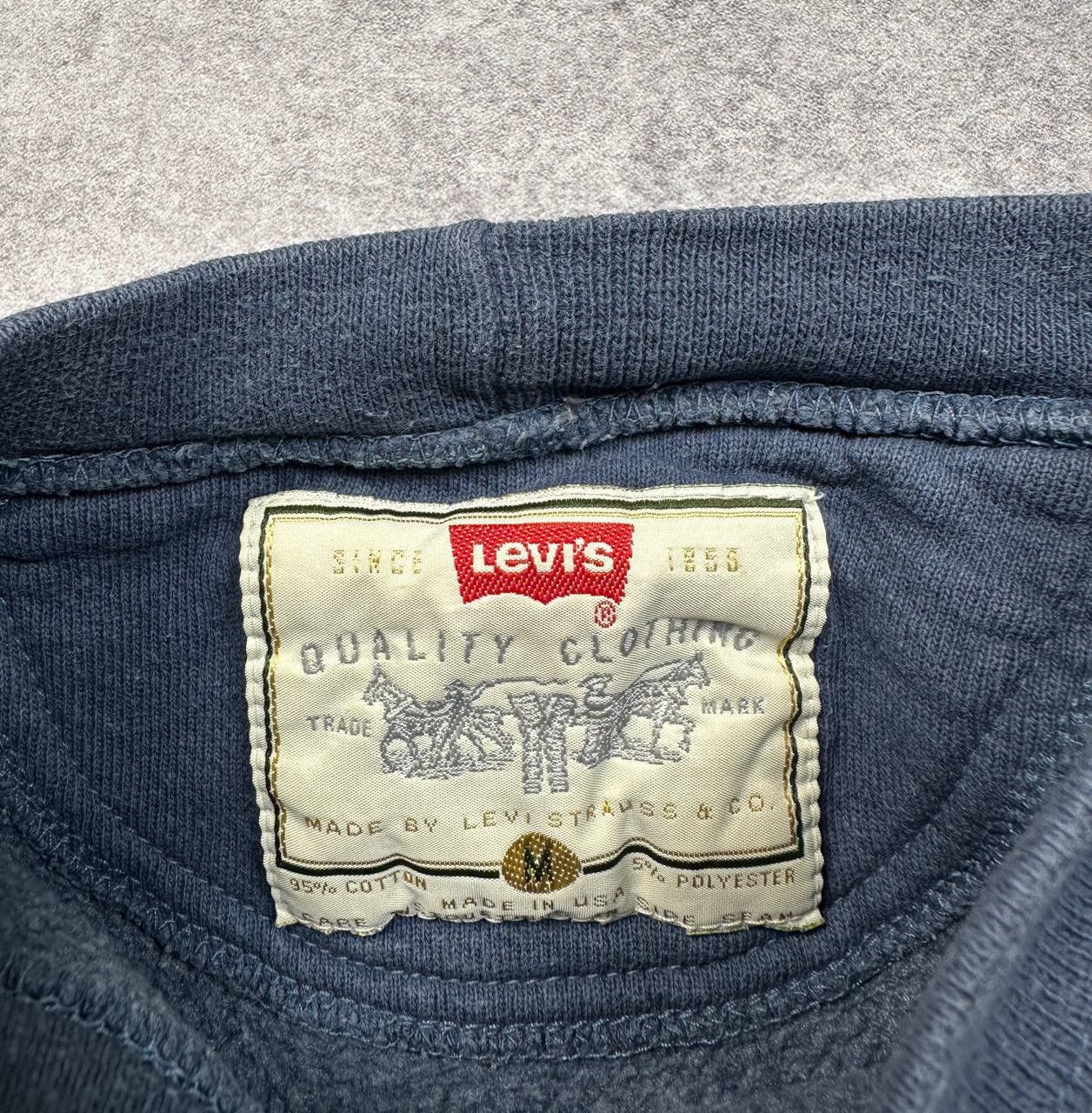 Levi's Vintage Levi’s Sweatshirt, Size M – Classic 90 Size US M / EU 48-50 / 2 - 5 Thumbnail