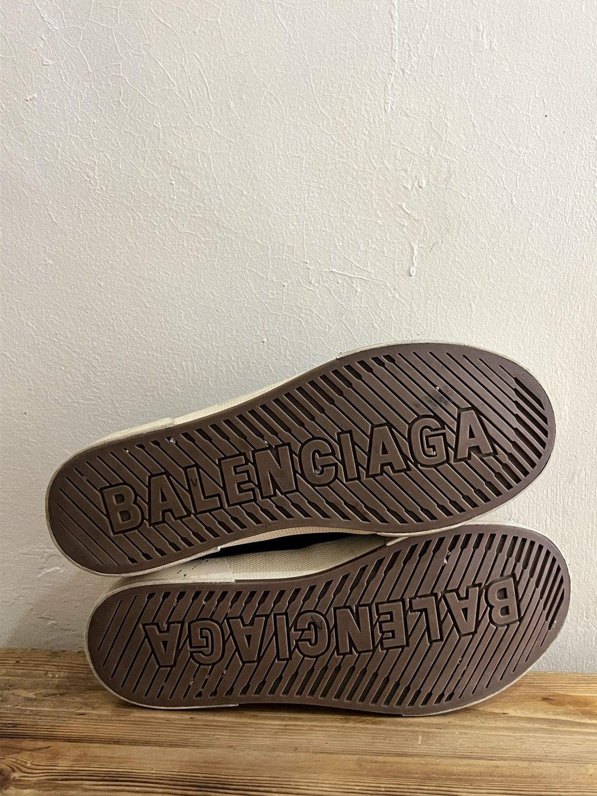 Balenciaga Balenciaga Paris lowTop Vulc Destroyer Fab/ Rub Size US 9 / EU 42 - 10 Thumbnail
