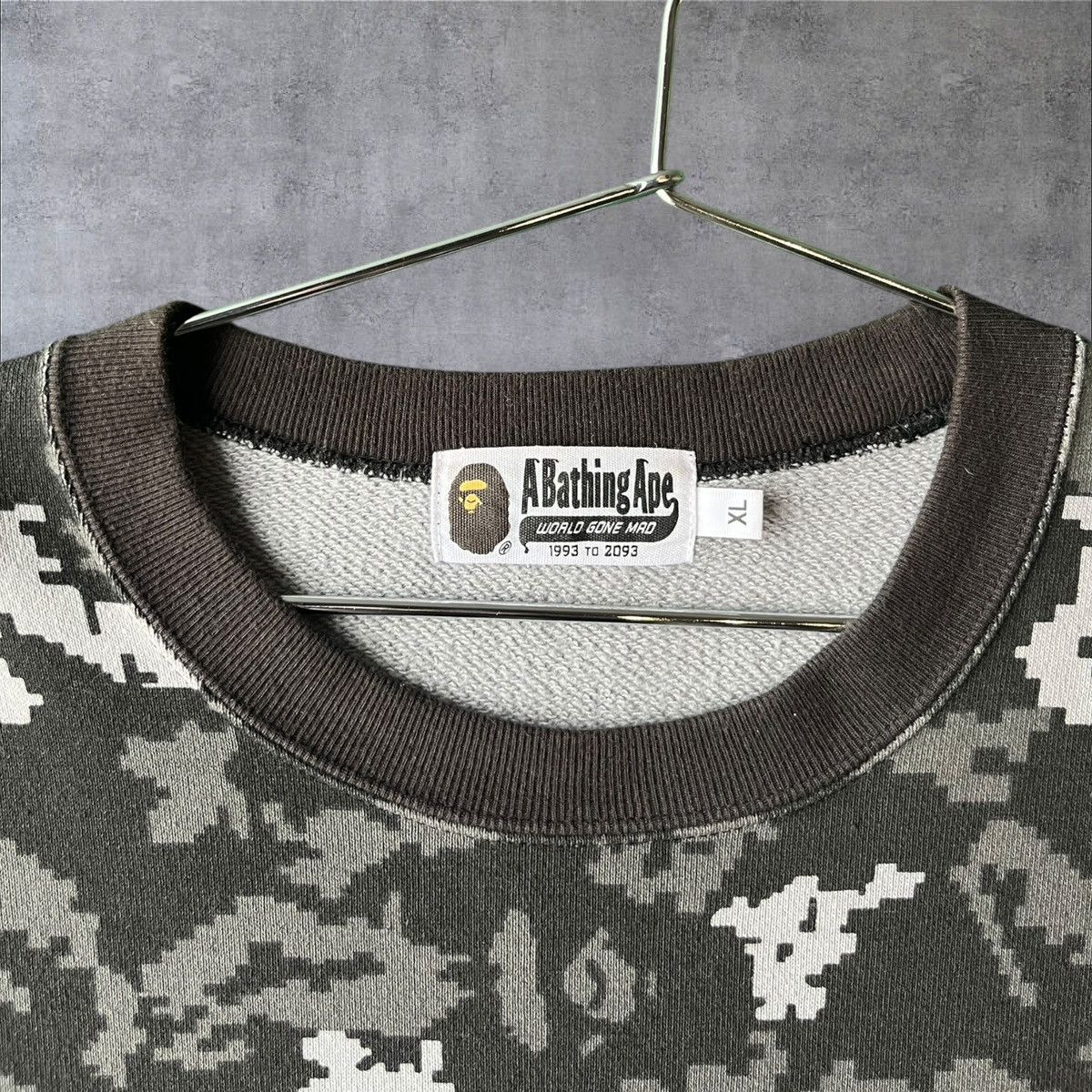Bape USED BAPE DIGITAL CAMO SHARK CREWNECK “BLACK” SIZE XL Size US XL / EU 56 / 4 - 5 Thumbnail
