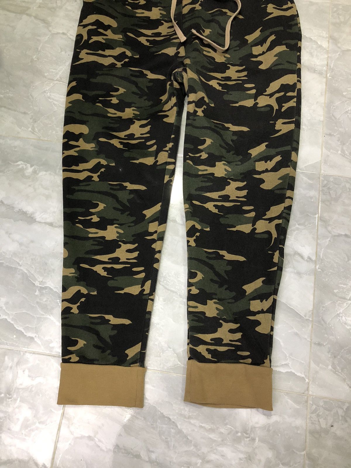 Japanese Brand × URBAN RESEARCH DOORS ITEMS URBAN RESEARCH Camo Knit Joggers — BAPE Vibes Size US 30 / EU 46 - 3 Thumbnail