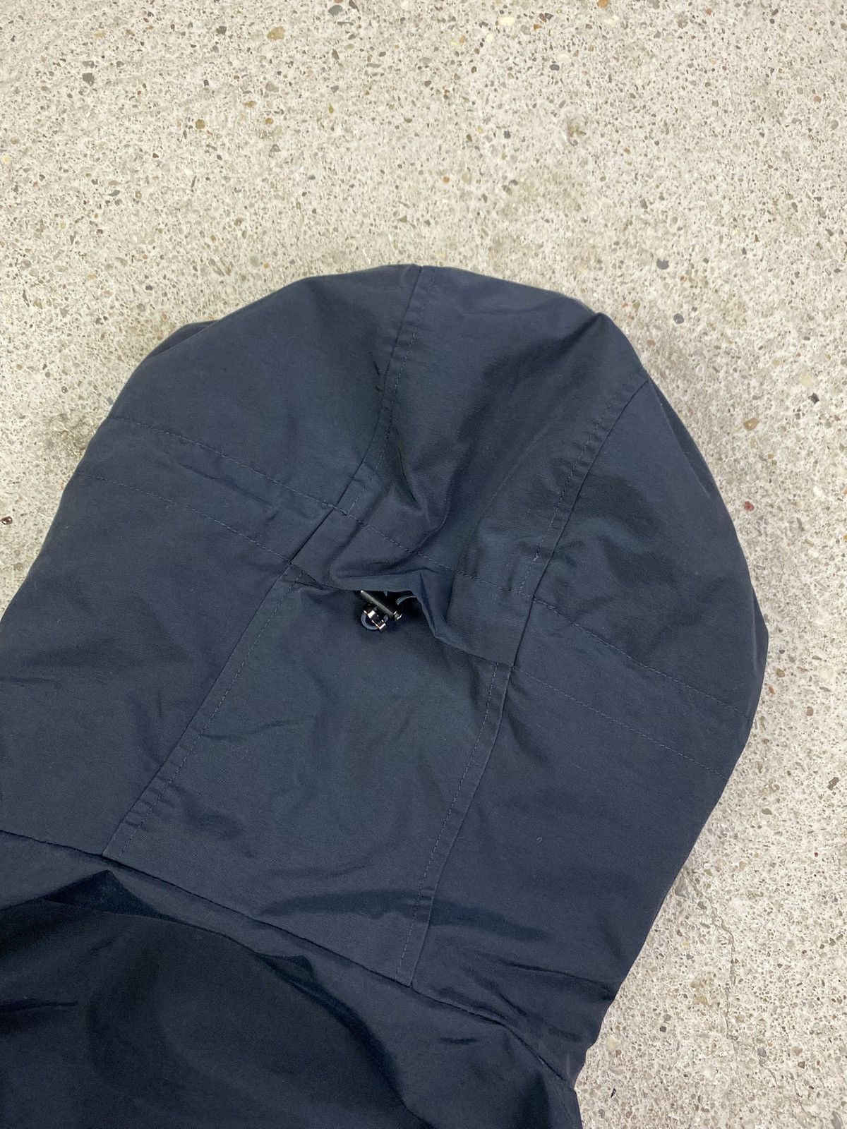 Woolrich Woolen Mills Woolrich cape patka navy waterproof windbreaker gorpcore Size US XL / EU 56 / 4 - 12 Thumbnail
