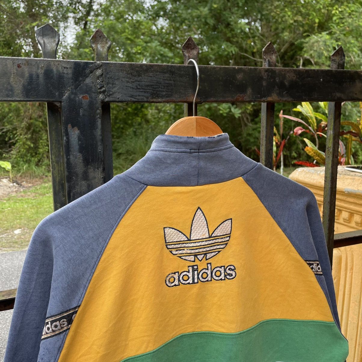 Adidas × Vintage 🔥Vintage Adidas Multicolour Sun Faded Distress Sweatshirts Size US M / EU 48-50 / 2 - 3 Thumbnail