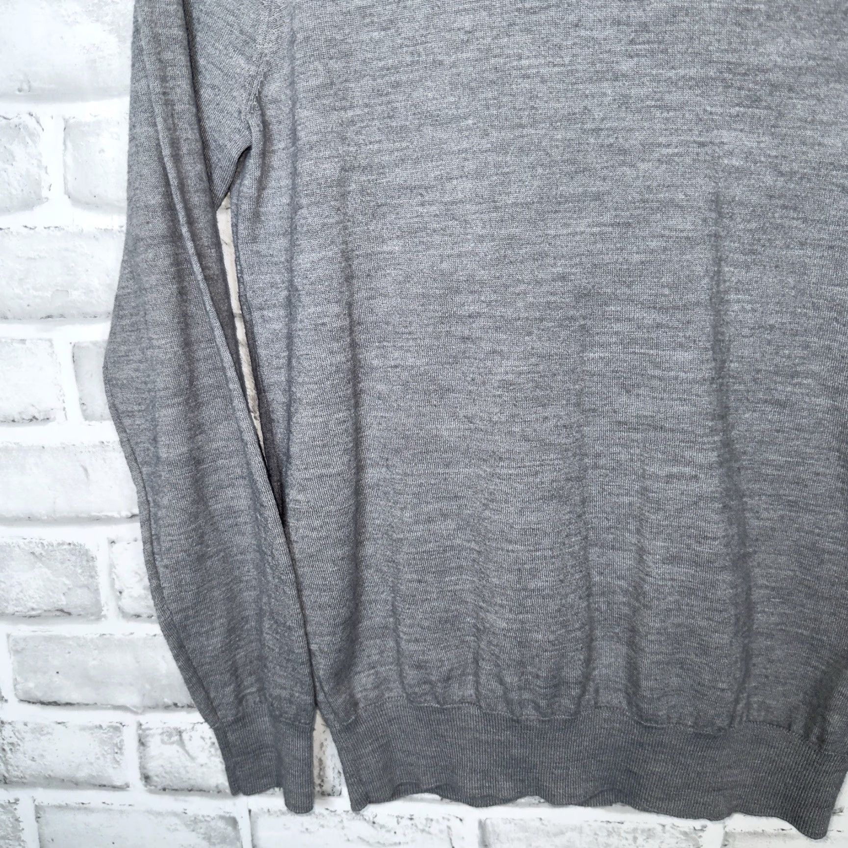Vintage Nigel Hall Wool Acrylic Blend Gray Long Sleeve Pullover Sweater Mens Size S Size US S / EU 44-46 / 1 - 3 Thumbnail