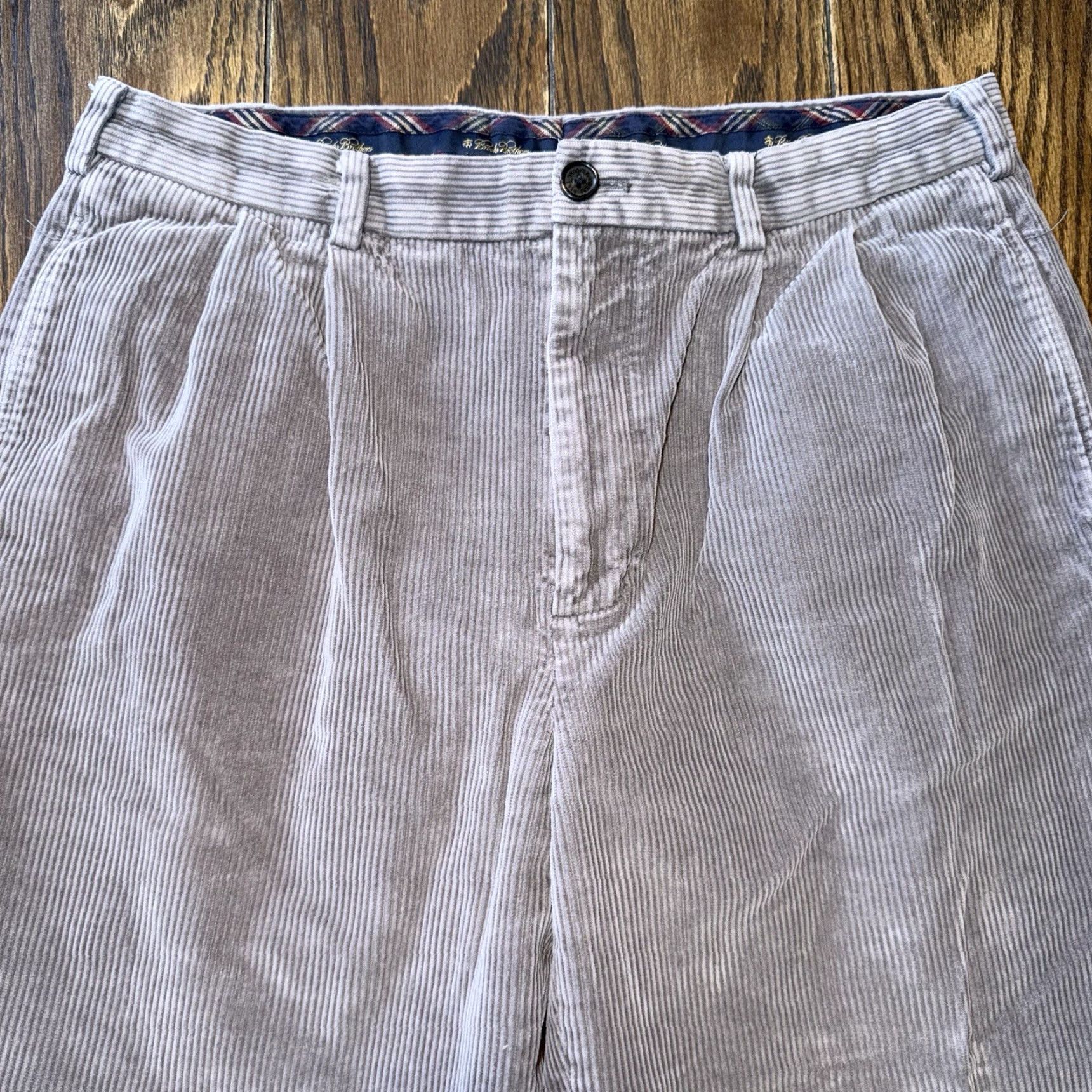 Brooks Brothers Brooks Brothers Elliot Pants Mens 36x32 Corduroy Gray Pleated Classic Fit Dress Pants Men Size US 36 / EU 52 - 3 Thumbnail