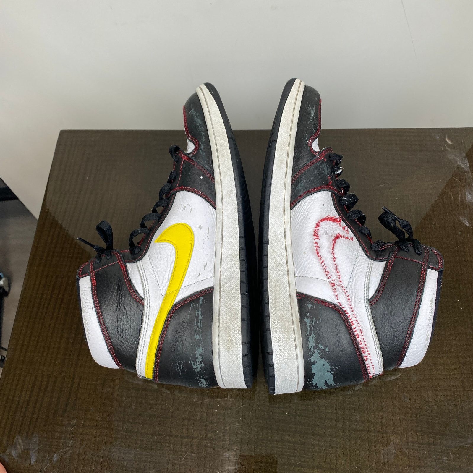 Jordan Brand × Nike Nike Air Jordan 1 Retro OG High Sneakers Shoes Men's 13 Size US 13 / EU 46 - 6 Thumbnail
