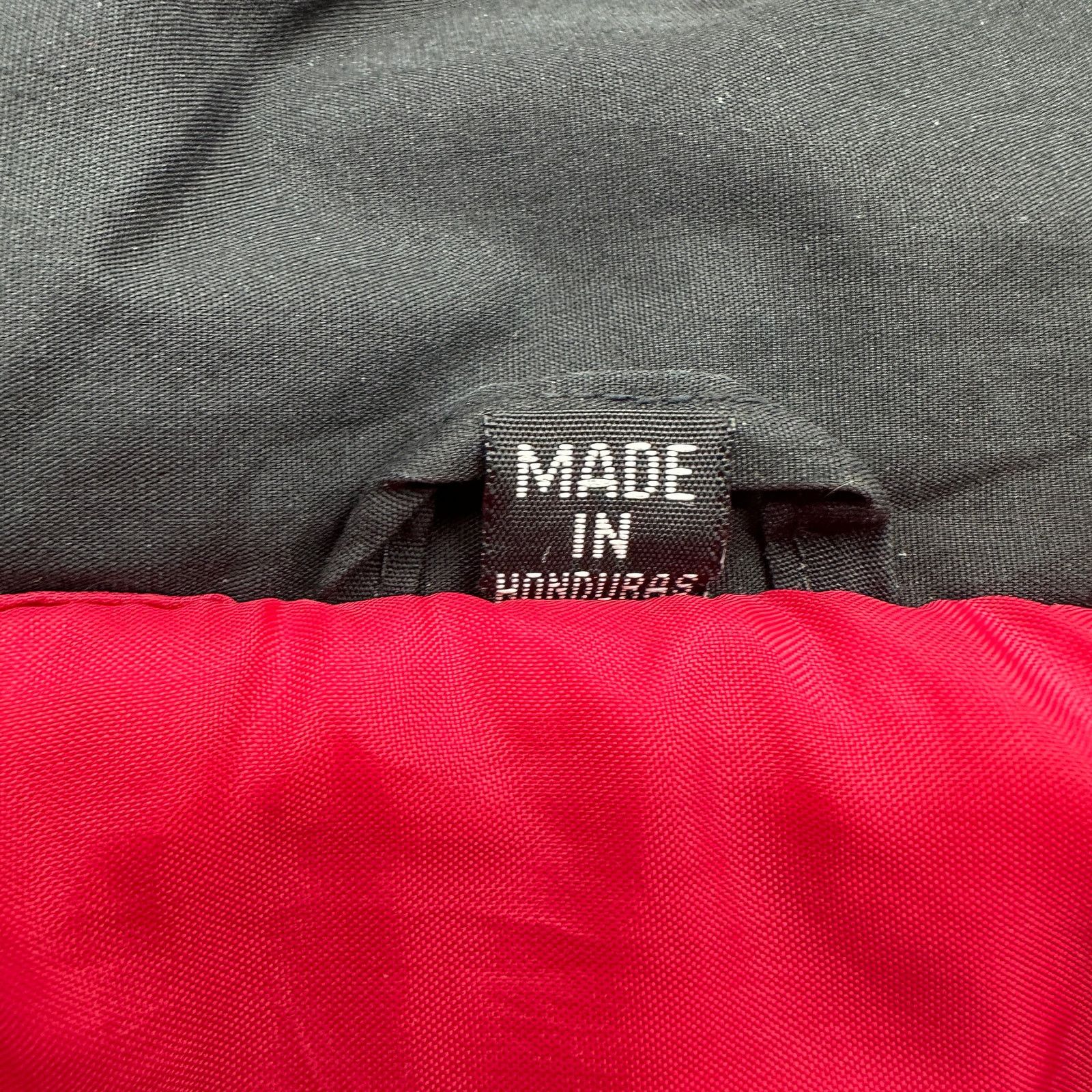 Other VTG 90s FANS Pick Chicago Bulls Puffer Hooded Jacket Medium Size US M / EU 48-50 / 2 - 8 Thumbnail