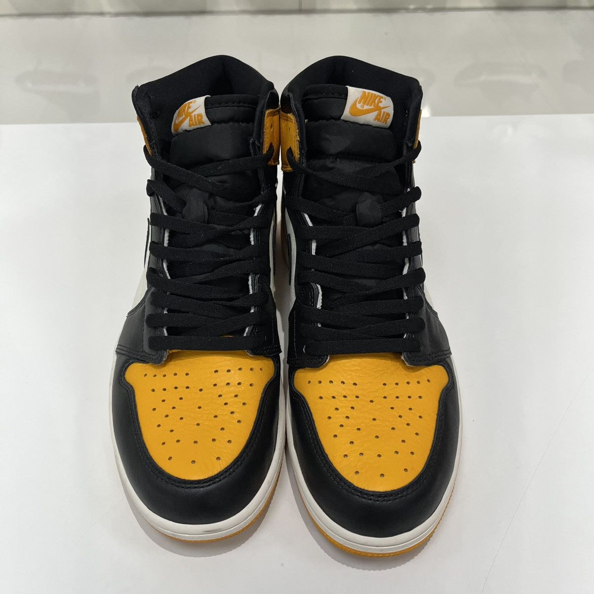 Nike Air Jordan 1 Retro High OG Taxi Size US 12 / EU 45 - 9 Thumbnail