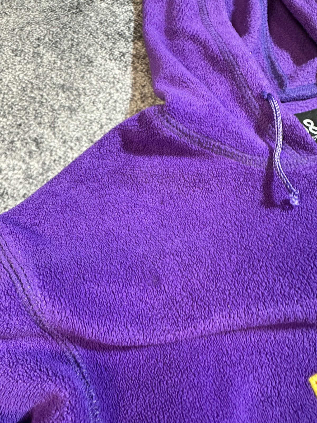 Vintage Vintage Dolce&Gabbana D&G Logo Fleece Hoodie Style USA Rare Size L / US 10 / IT 46 - 4 Thumbnail