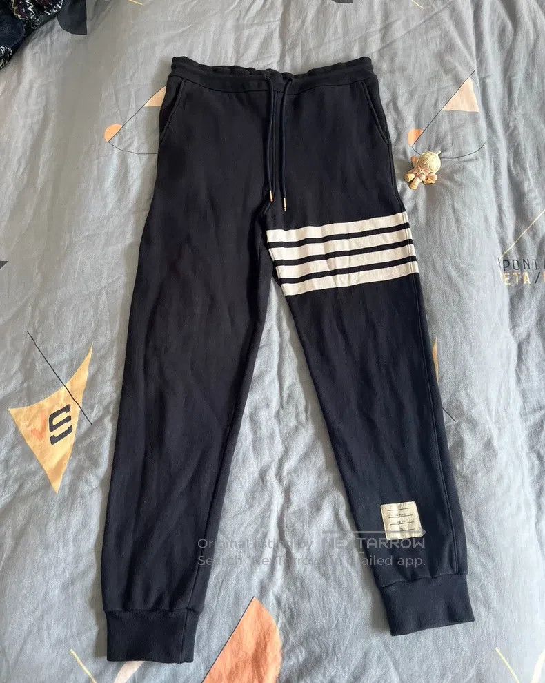 Thom Browne Thom Browne size 3 Classic Sweatpants Size US 30 / EU 46 - 1 Thumbnail