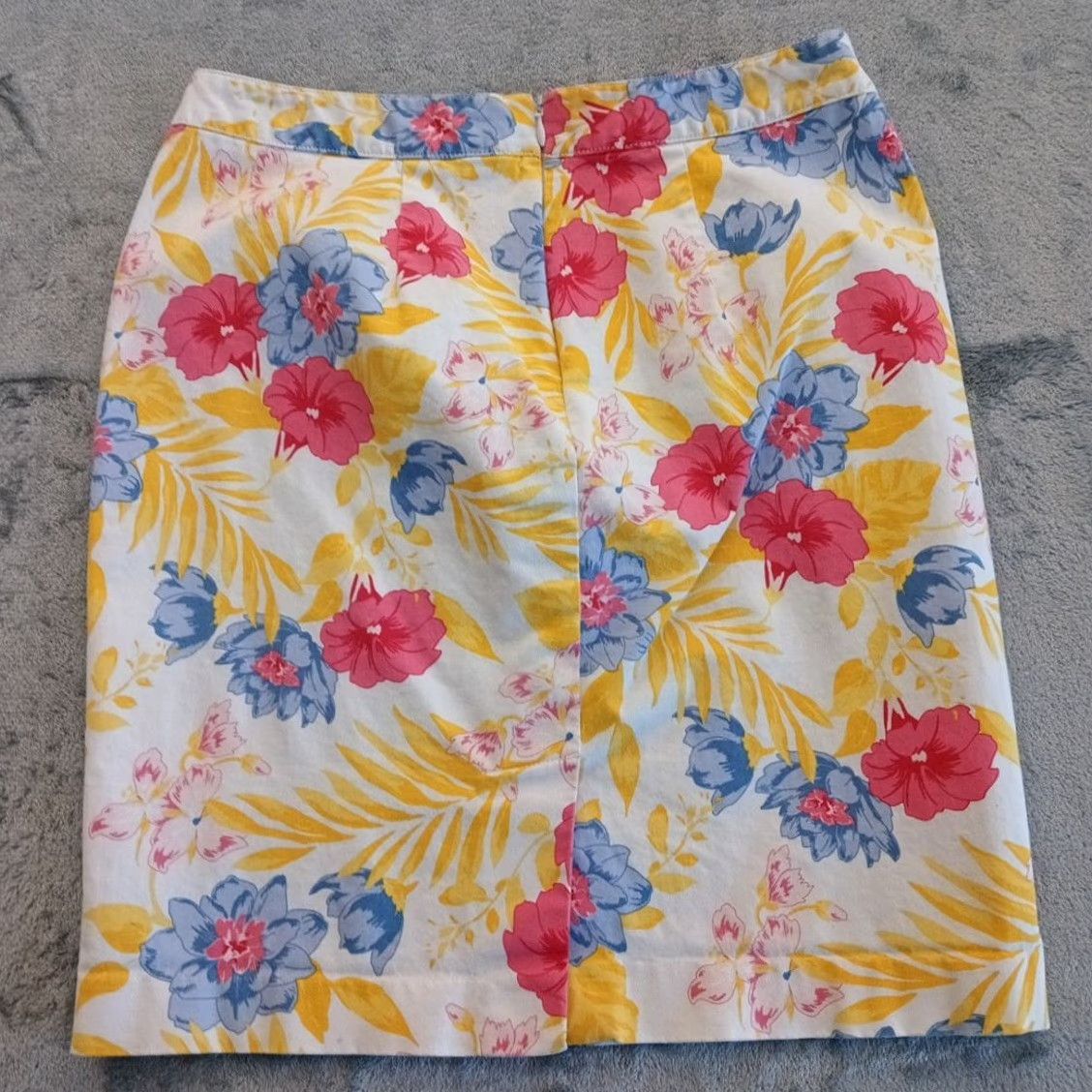 Old Navy Old Navy Skirt Women Knee Length Yellow Floral Cotton Blend 2 Slit Pencil Vintage No Mens Womens Girls Size 26" / US 2 / IT 38 - 7 Thumbnail