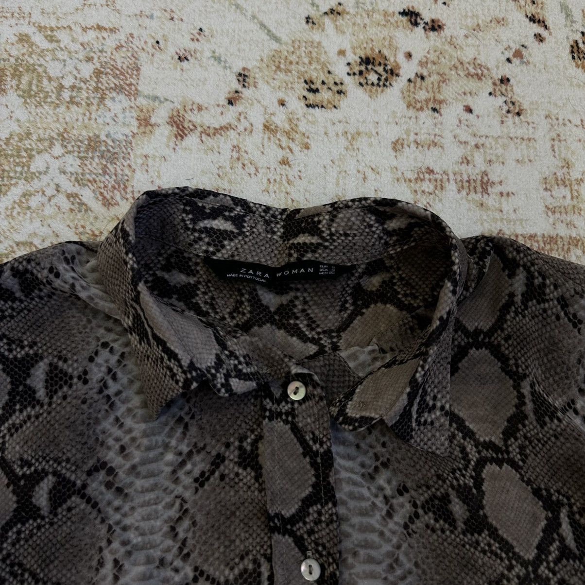 Japanese Brand × Vintage Vintage Japanese Style Button Up Shirts Python Skin Size S / US 4 / IT 40 - 2 Thumbnail