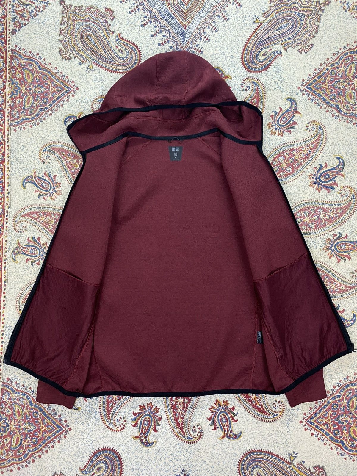 Uniqlo Uniqlo BlockTech Zip Ups Hoodie Size US L / EU 52-54 / 3 - 7 Thumbnail