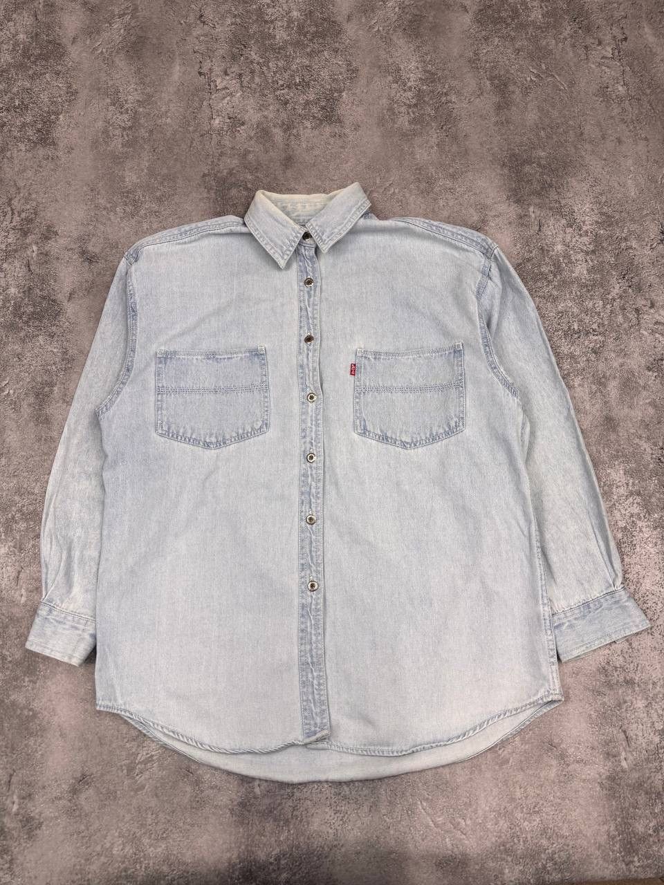 Levi's Vintage Clothing Vintage Levi's Women's Denim Shirt 90s Light Blue Size M Size M / US 6-8 / IT 42-44 - 1 Thumbnail