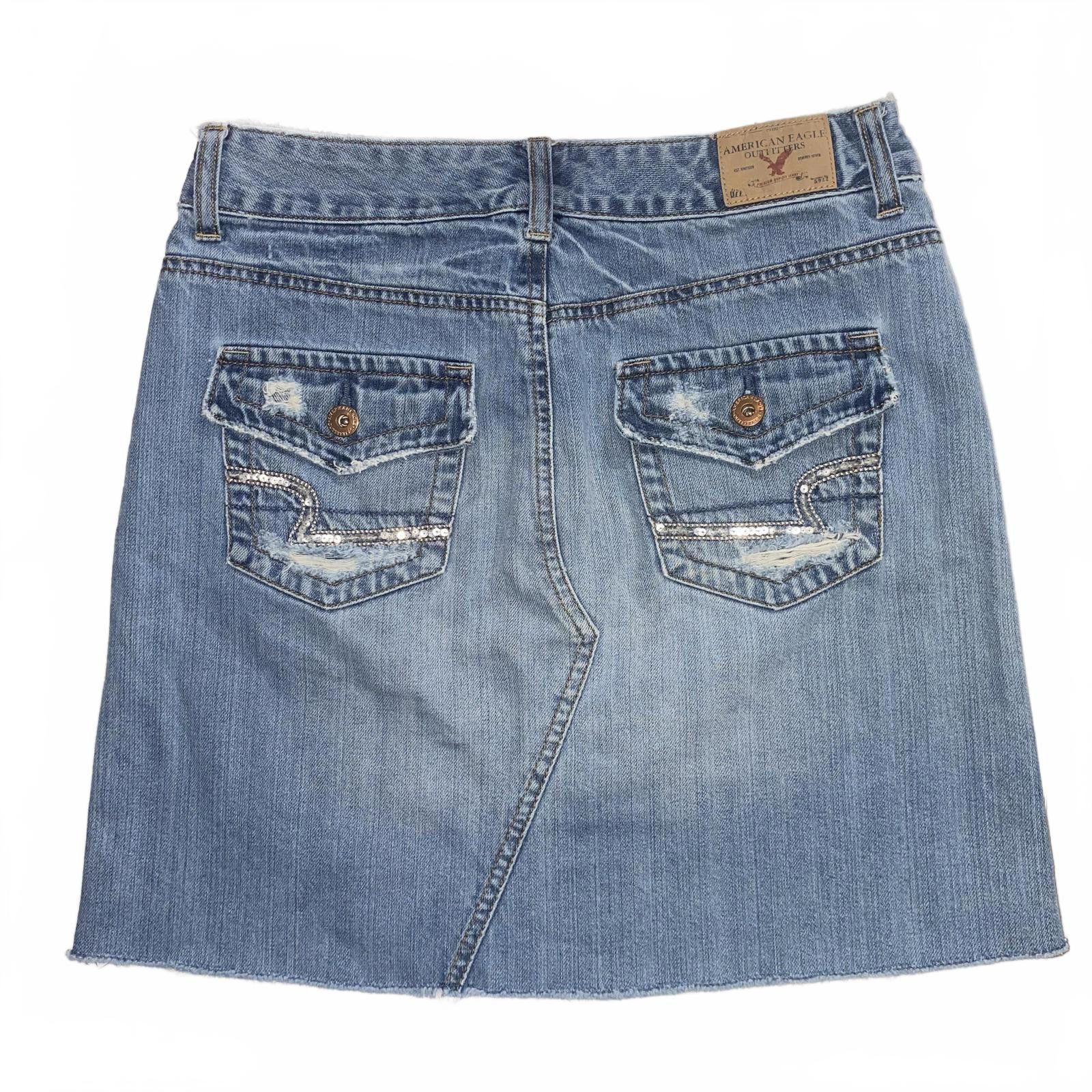 American Eagle Outfitters Y2K American Eagle Distressed Denim Mini Skirt 2 Skirt 2000s Size 26" / US 2 / IT 38 - 2 Thumbnail