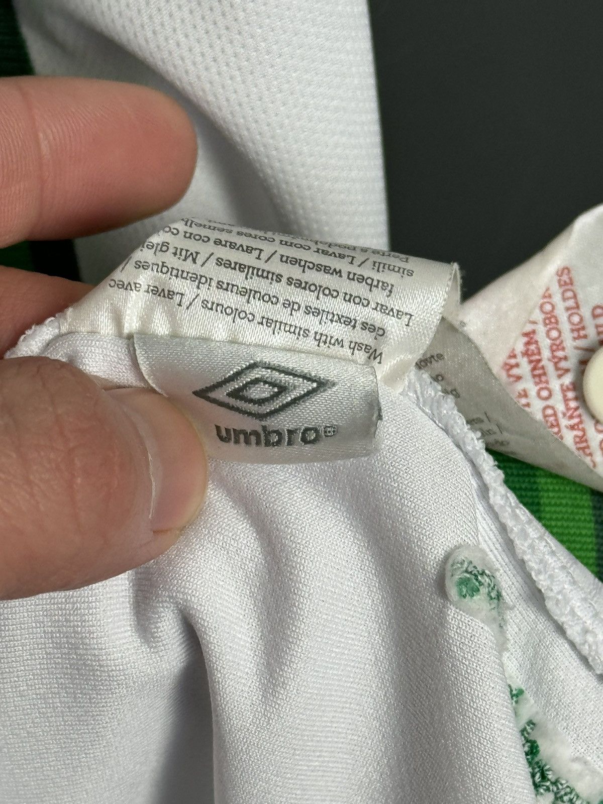 Umbro Republic Of Ireland 12/13 Away Football Jersey Size US M / EU 48-50 / 2 - 18 Thumbnail