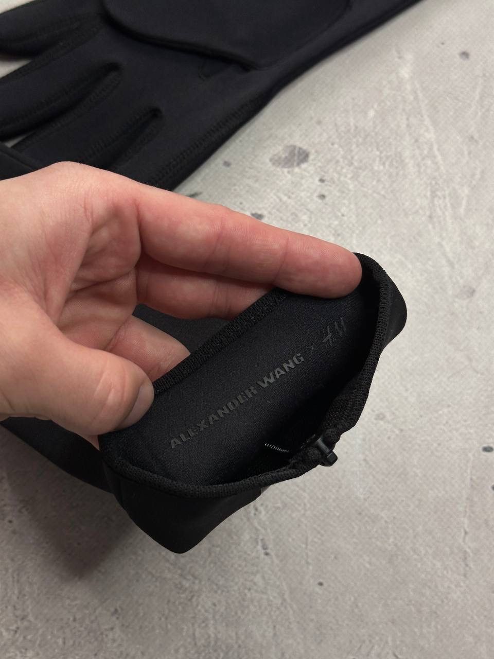Alexander Wang Alexander Wang x H&M Long Black Zip Gloves M Designer Y2K Size ONE SIZE - 7 Thumbnail
