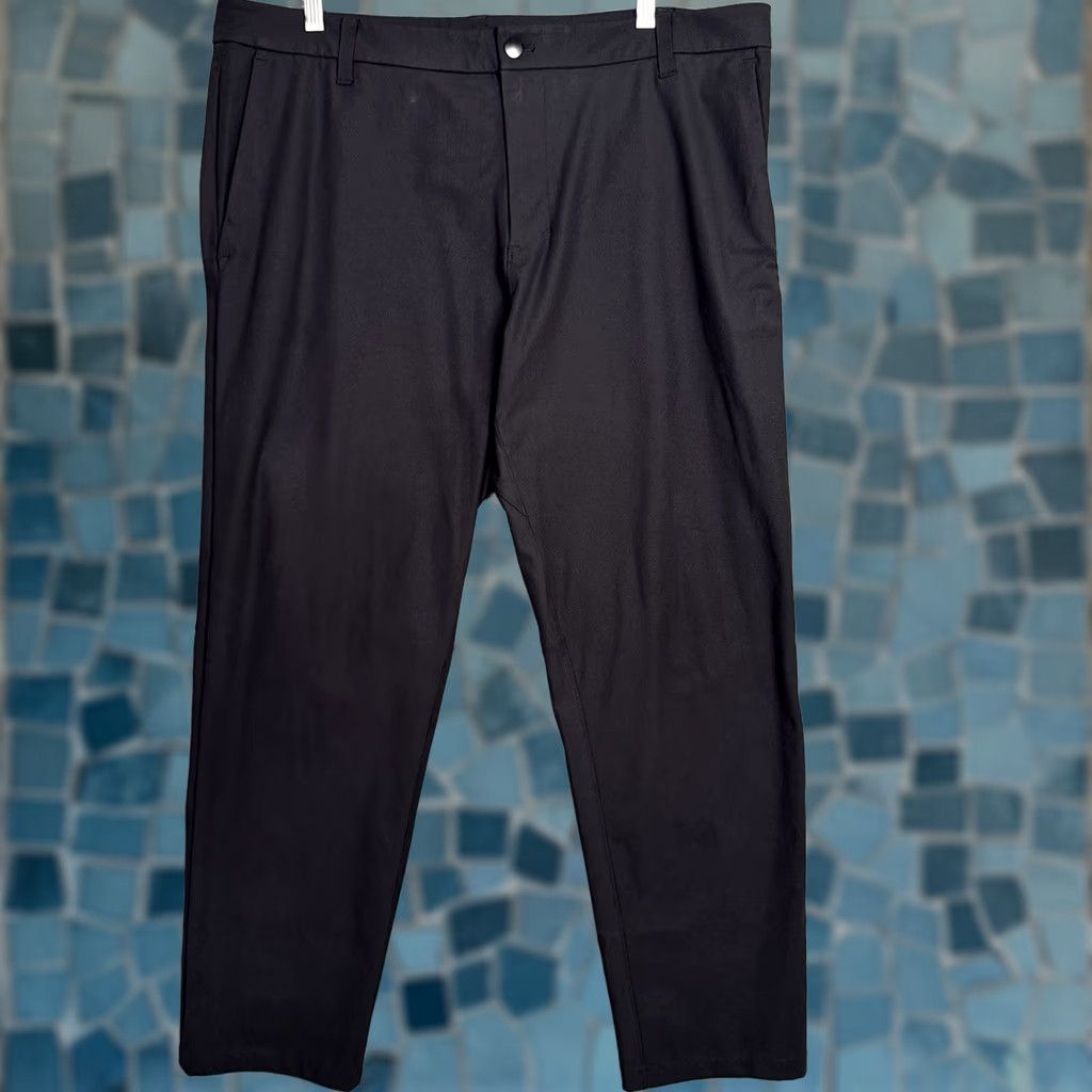 Lululemon Lululemon Commission Pant Men 38x29 Chino Flat Front 5-Pocket Solid Black Warpstreme ABC Tech LM5AEYS Size US 38 / EU 54 - 1 Thumbnail