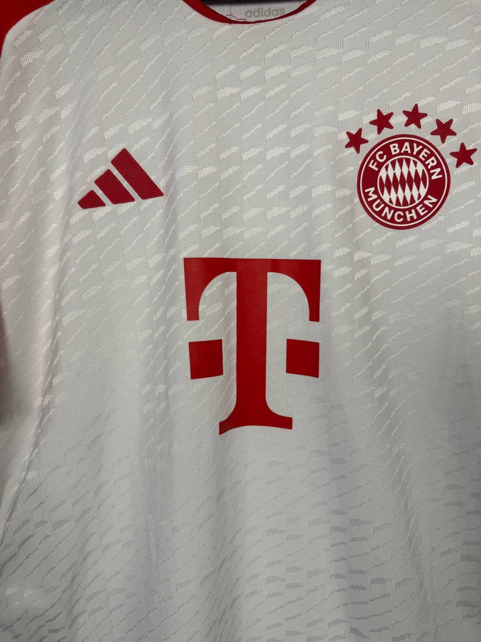Other Bayern Munich 2023/24 Fan Soccer Jersey Streetwear 2XL Size US XXL / EU 58 / 5 - 7 Thumbnail