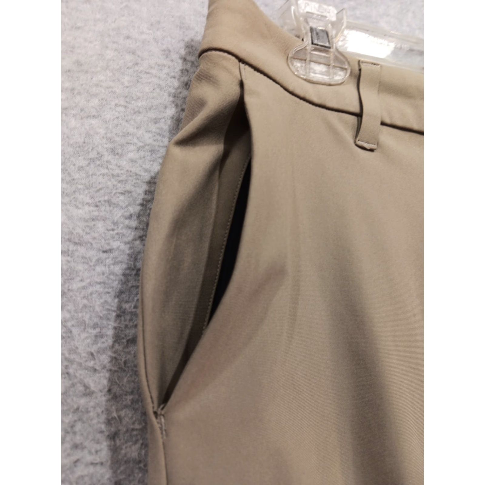 Lululemon Lululemon Mens Shorts 32 Beige Chino Casual Flat Front Breathable Stretch Pockets Easy Care Drawstring 11 Inseam Travel Workwear Size US 32 / EU 48 - 4 Thumbnail