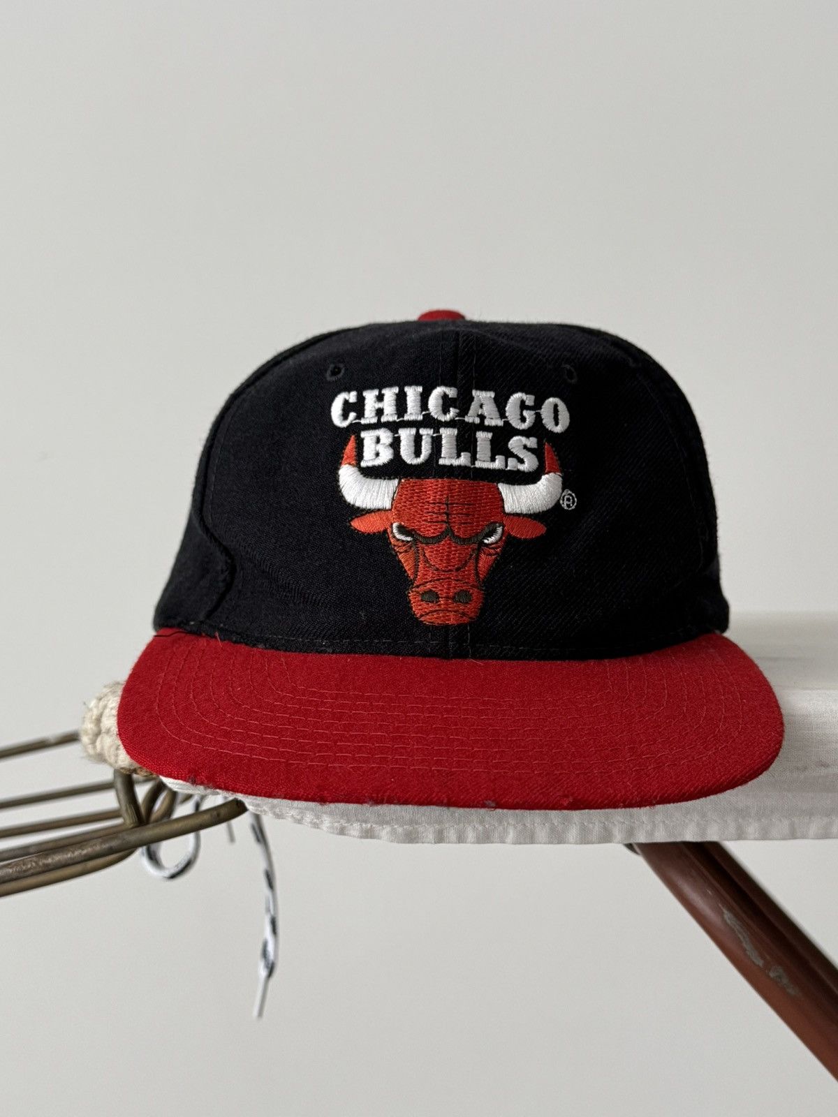 NBA × Vintage Vintage 90s NBA Chicago Bulls by Starter Wool Snapback Cap Size ONE SIZE - 2 Thumbnail