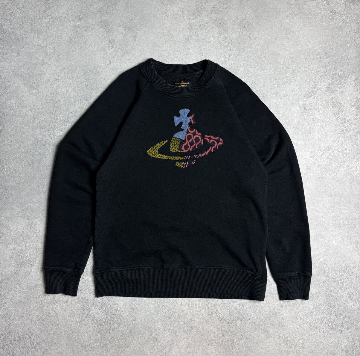 Vintage Vivienne Westwood Big Logo Crewneck Sweatshirt Size US S / EU 44-46 / 1 - 1 Thumbnail